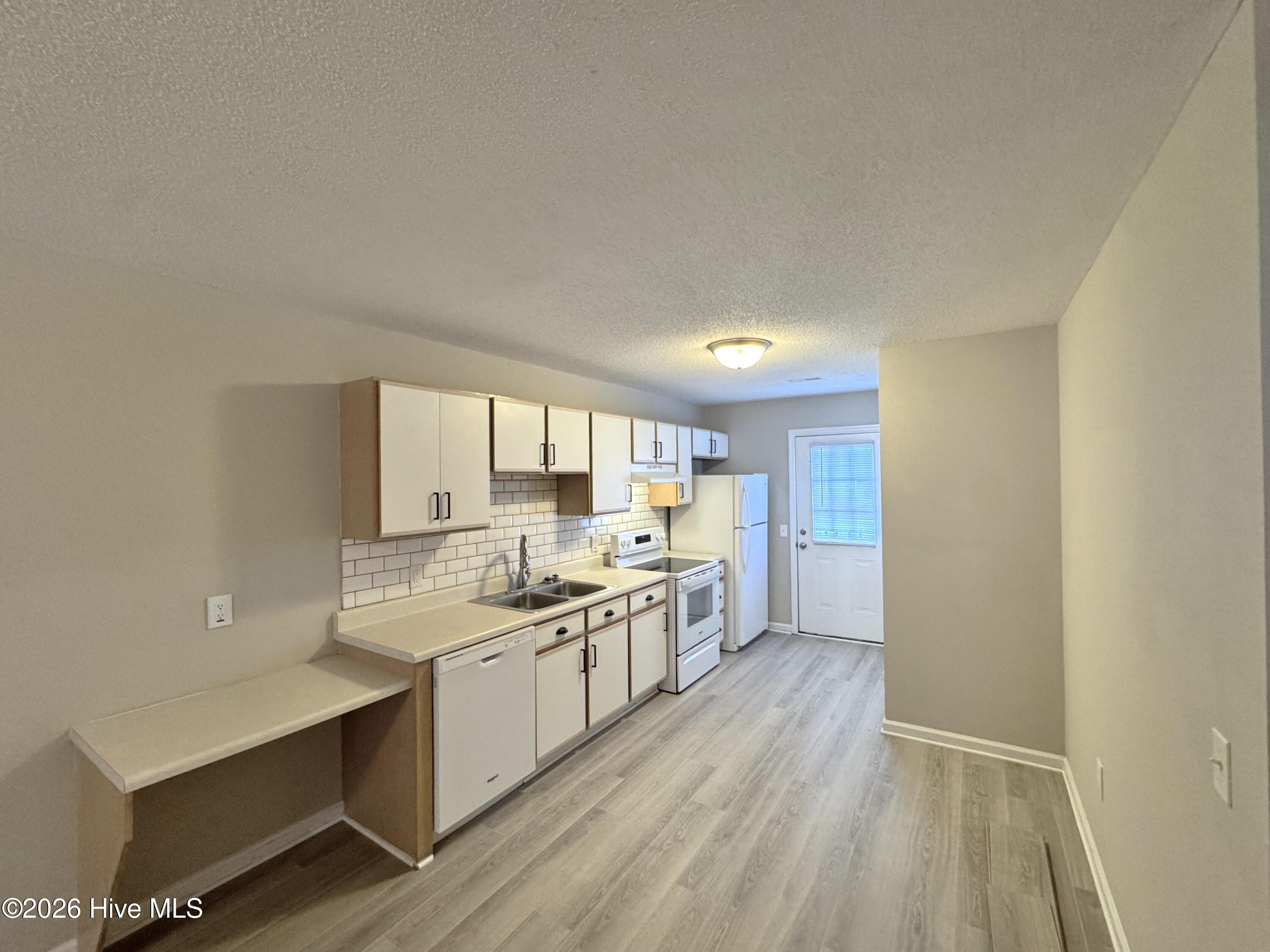 2209 Hurt Drive Property Photo 6