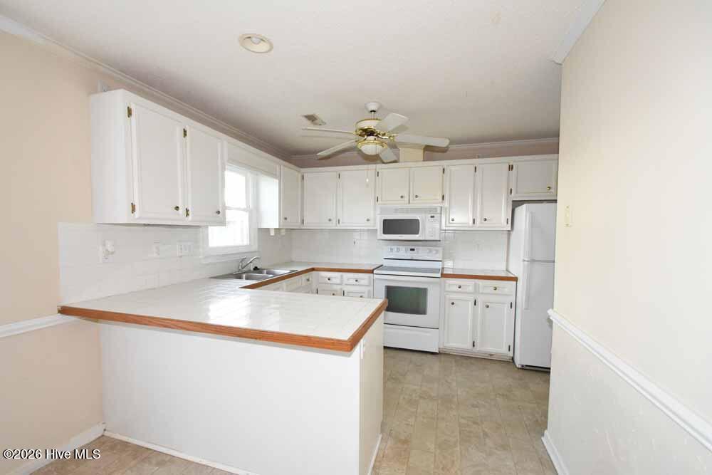 3818 Sterling Pointe Drive J1 Property Photo 5