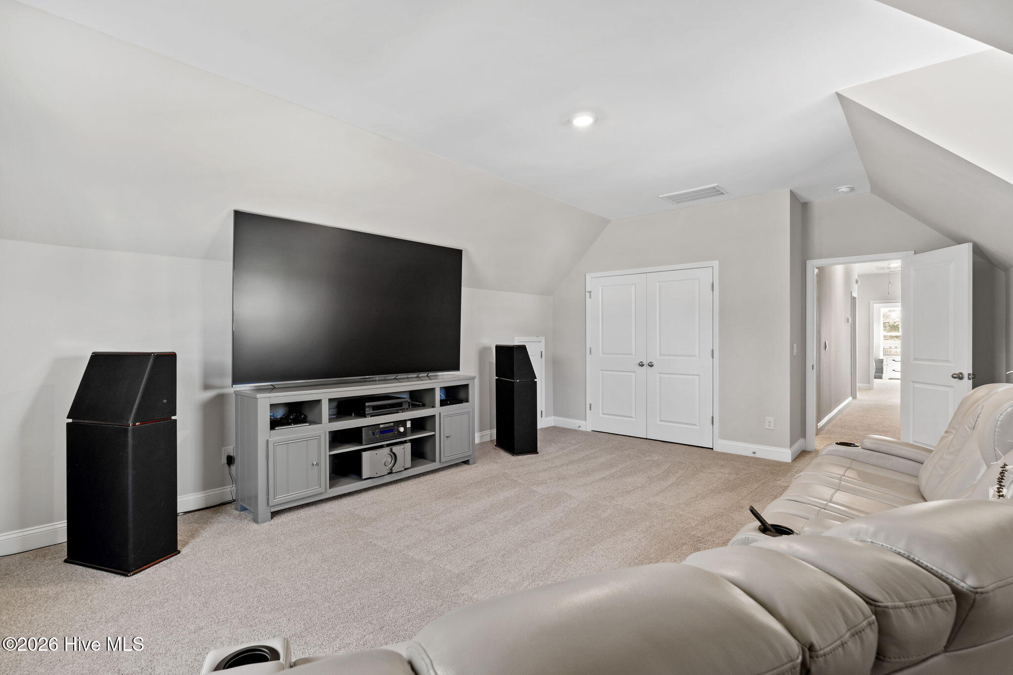 9016 Chesterfield Drive Nw Property Photo 43
