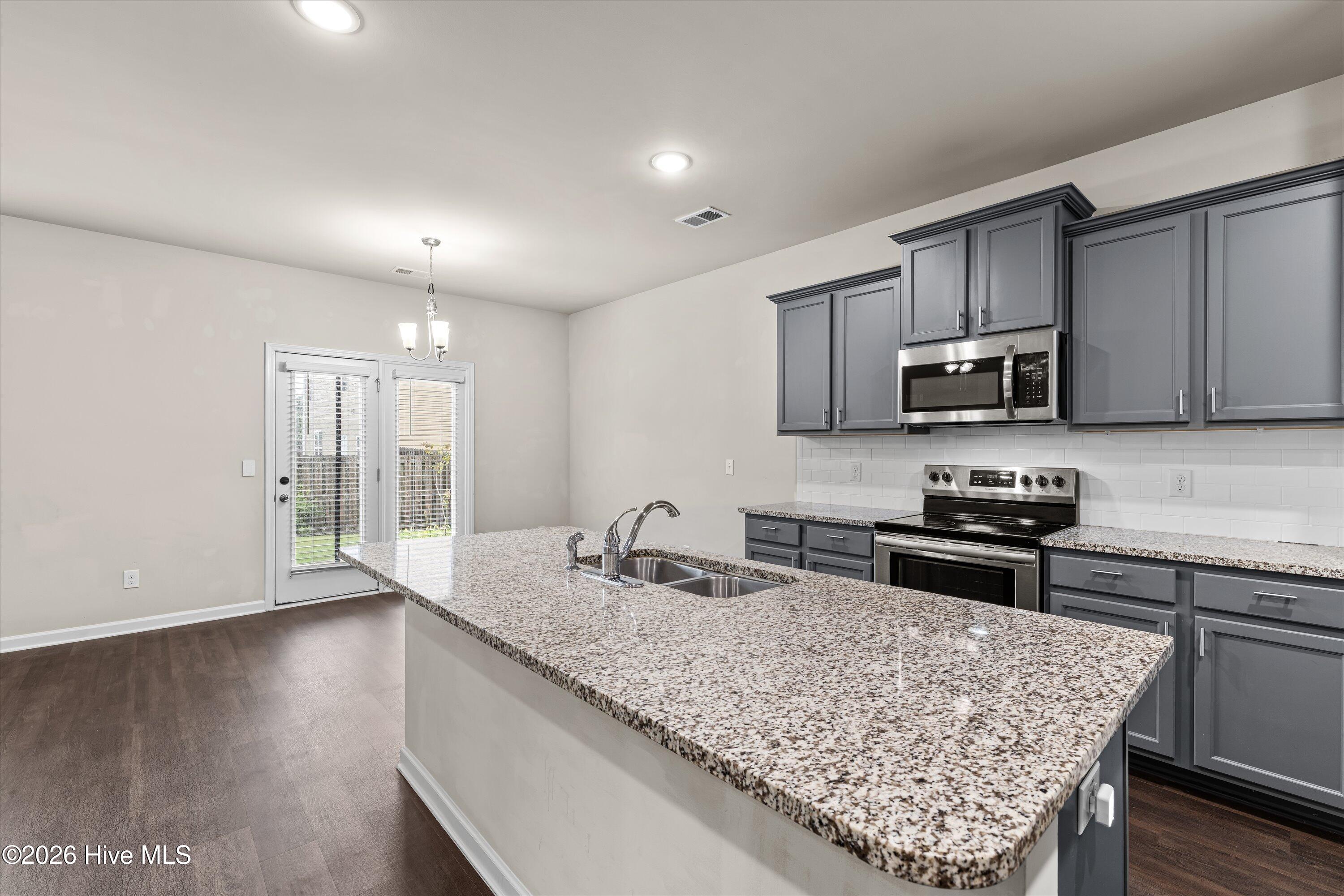 4038 Abbey Road Property Photo 11