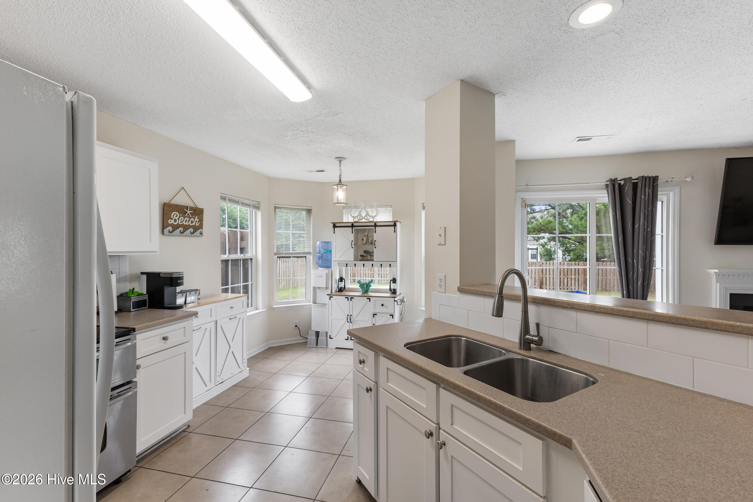 687 Windsor Drive Se Property Photo 6
