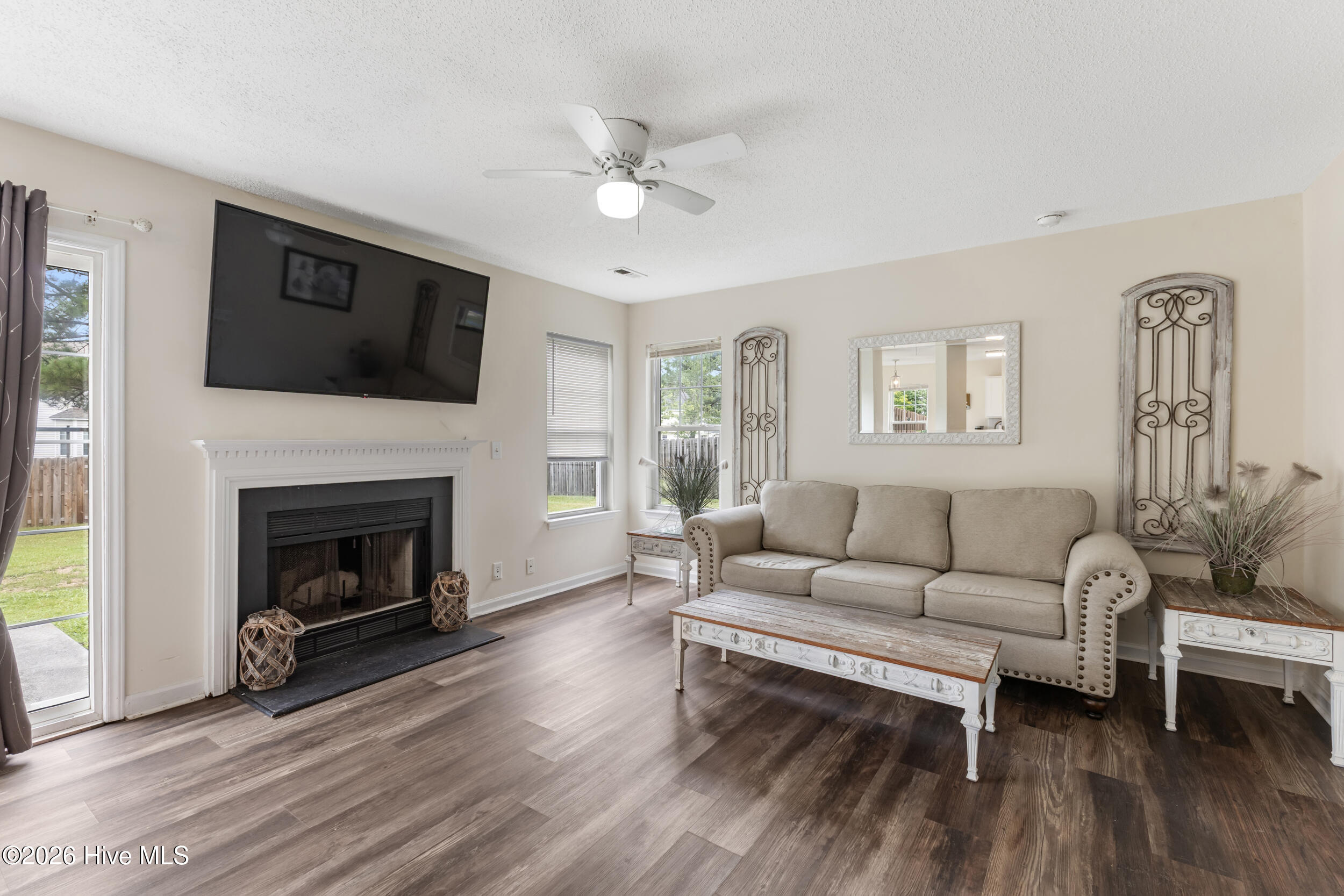 687 Windsor Drive Se Property Photo 10