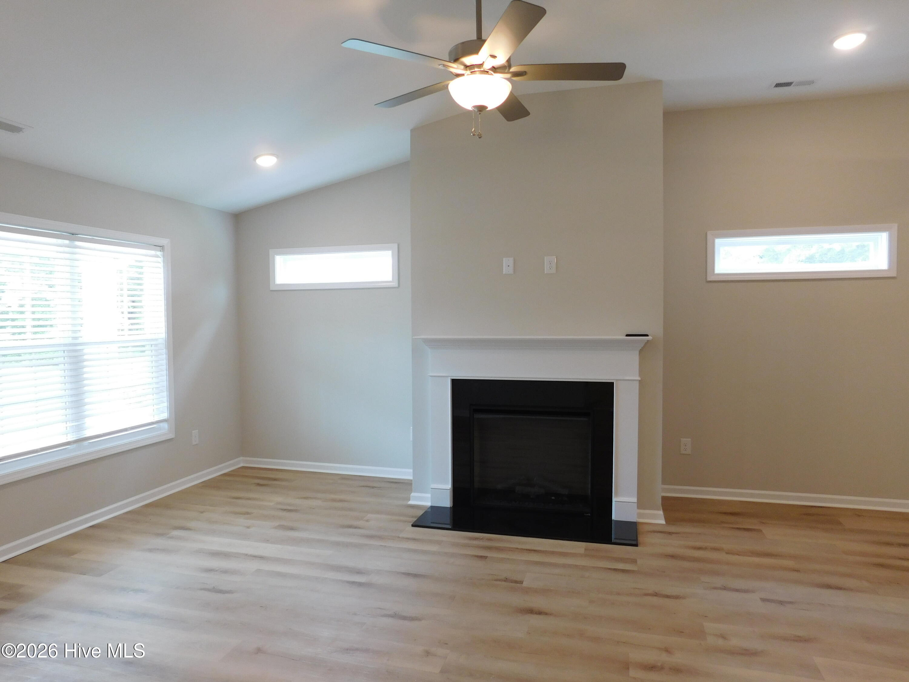 710 N B Street Property Photo 6