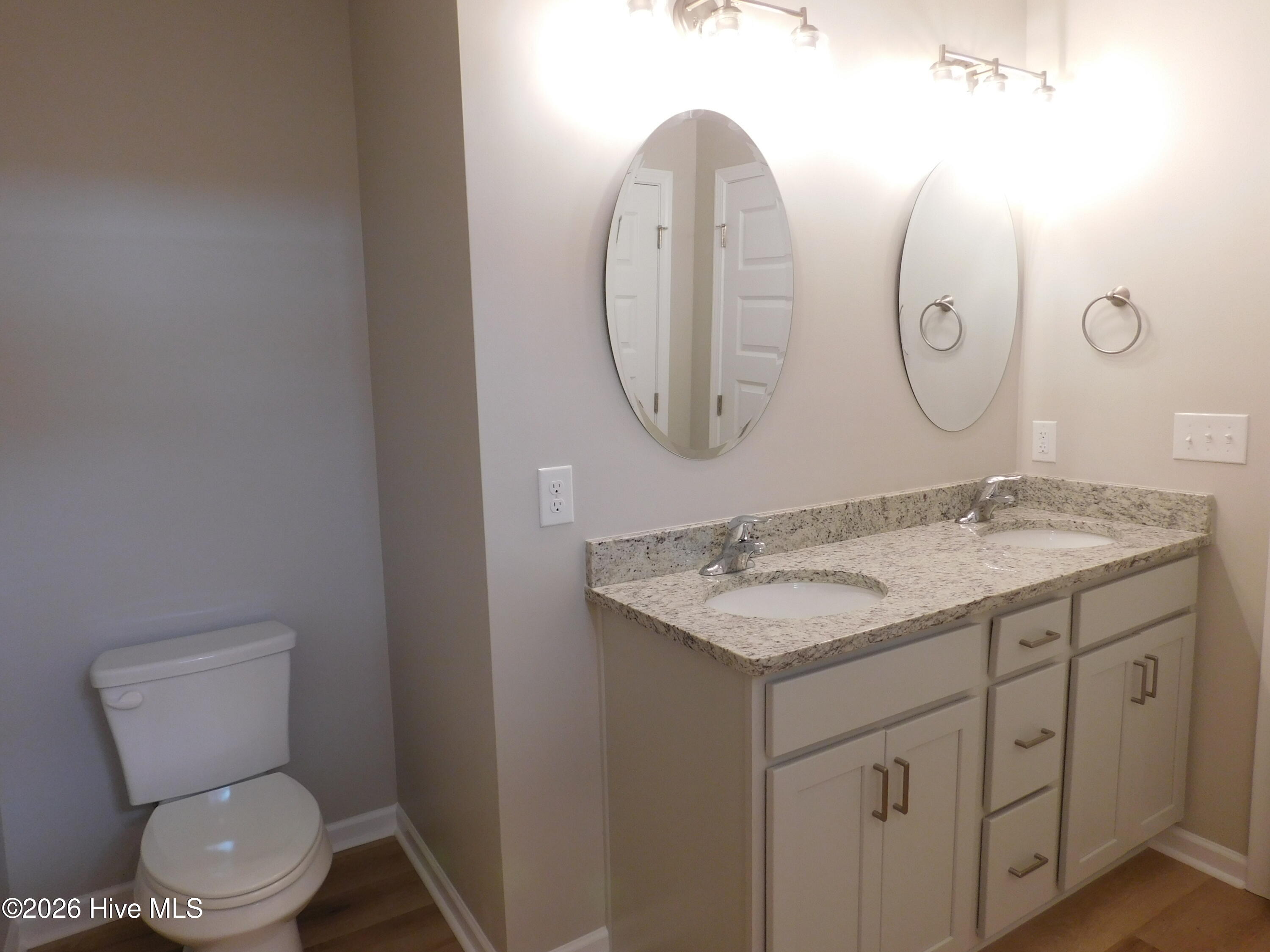 710 N B Street Property Photo 25