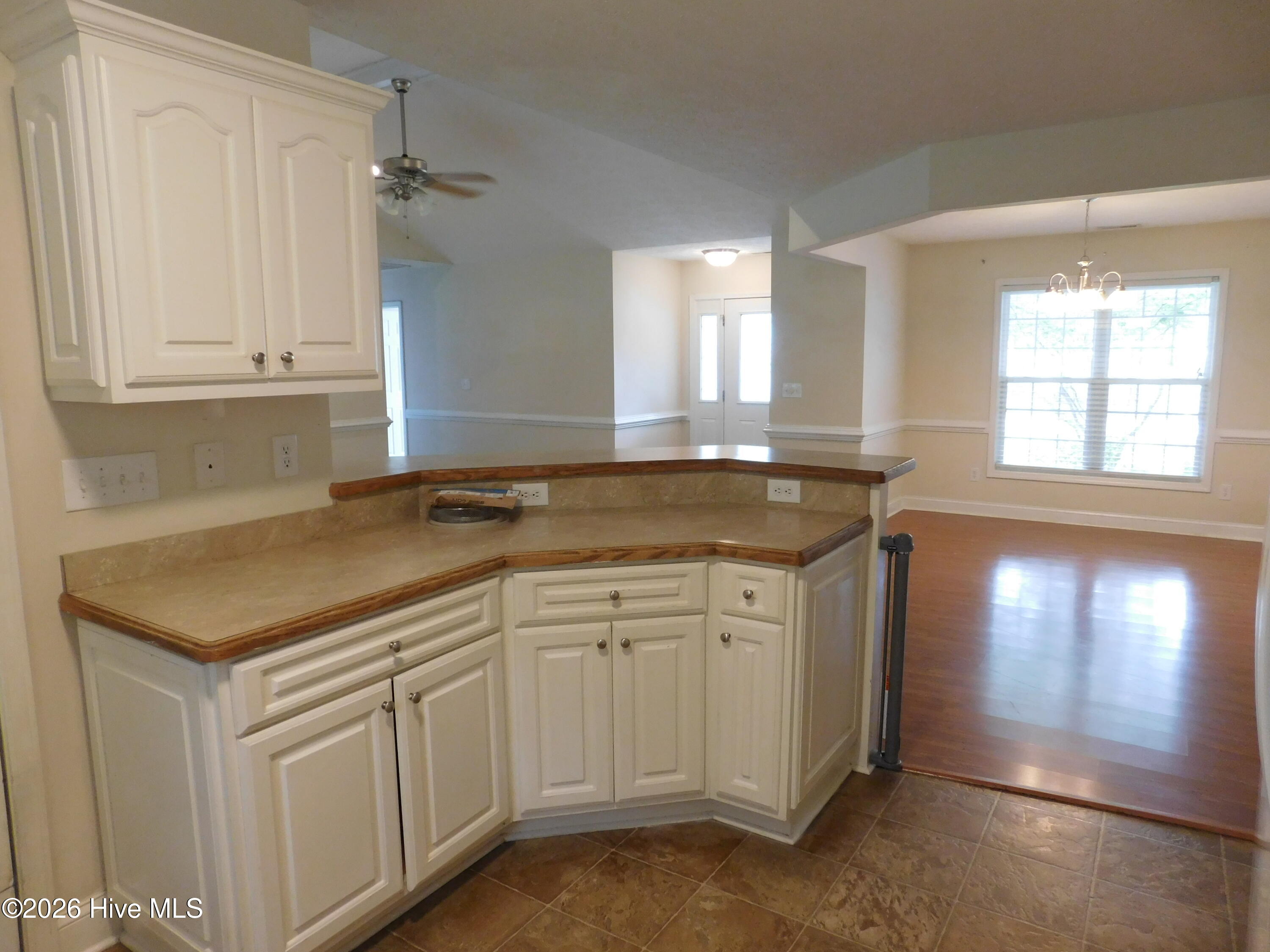 408 Sweet Gum Way Property Photo 11