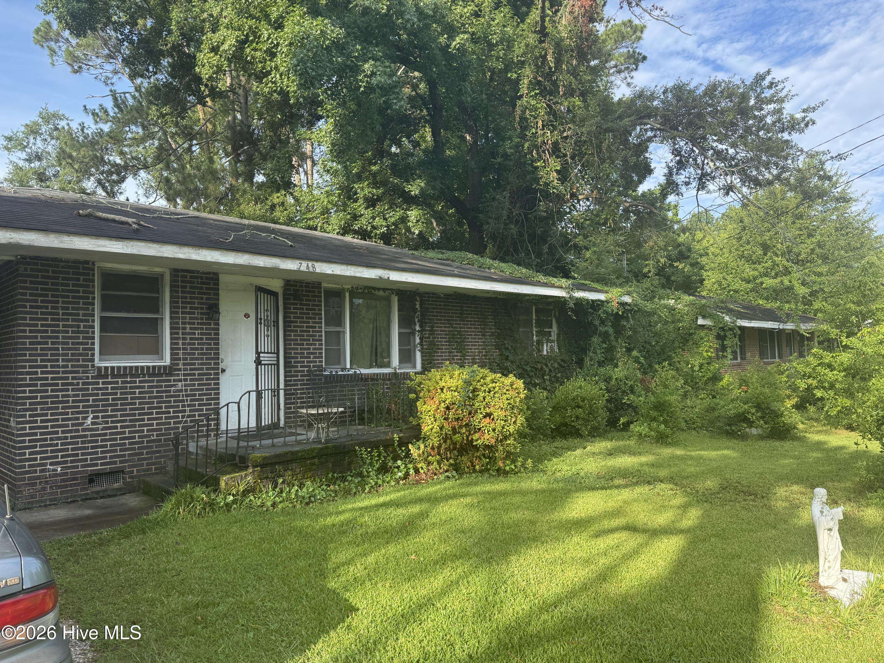 1748 Cornell Drive Property Photo 2