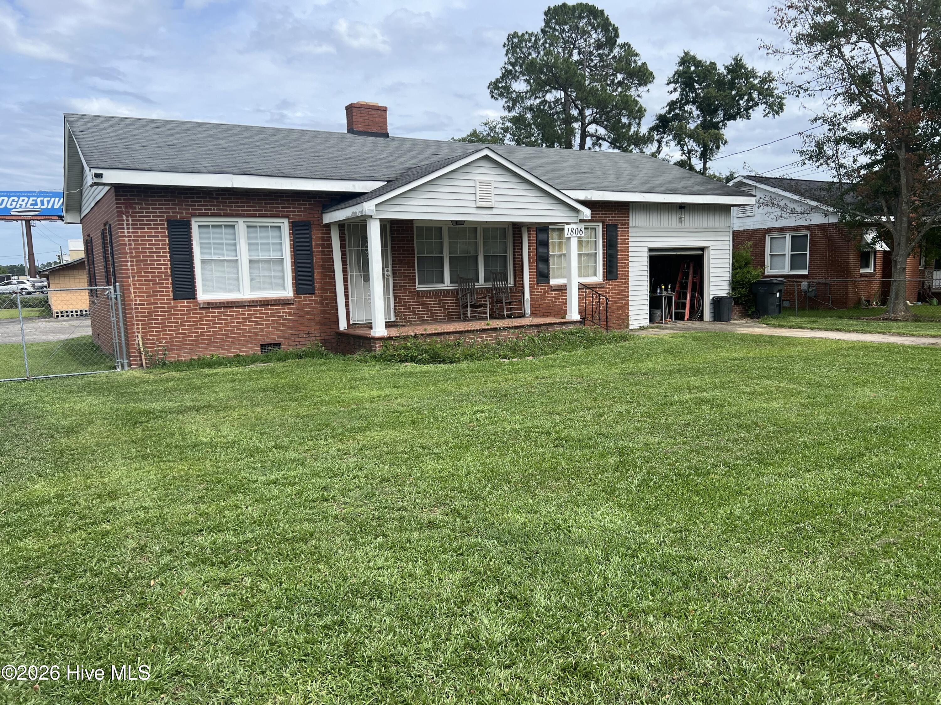 1806 Wilkinson Circle Property Photo 3
