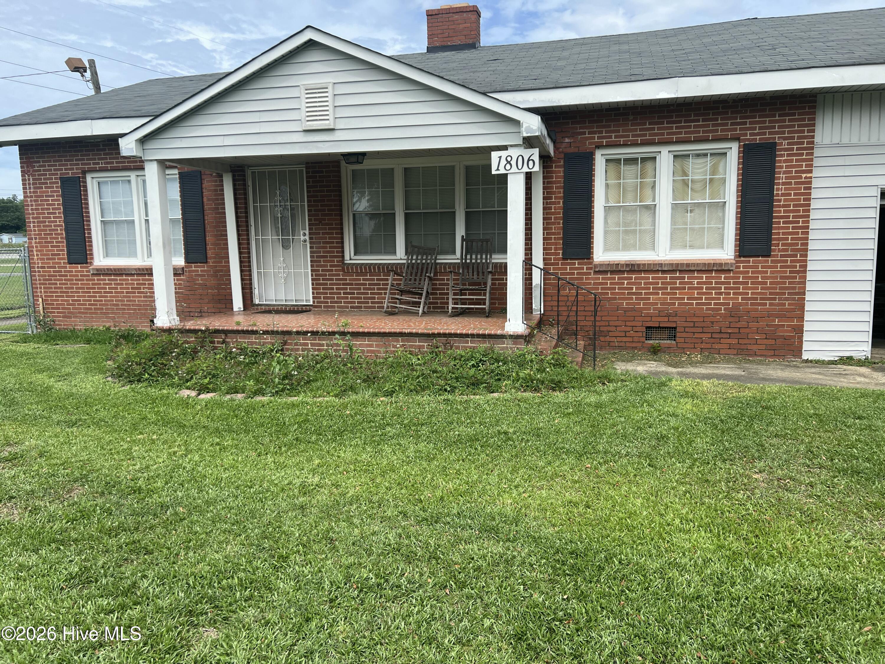 1806 Wilkinson Circle Property Photo 4