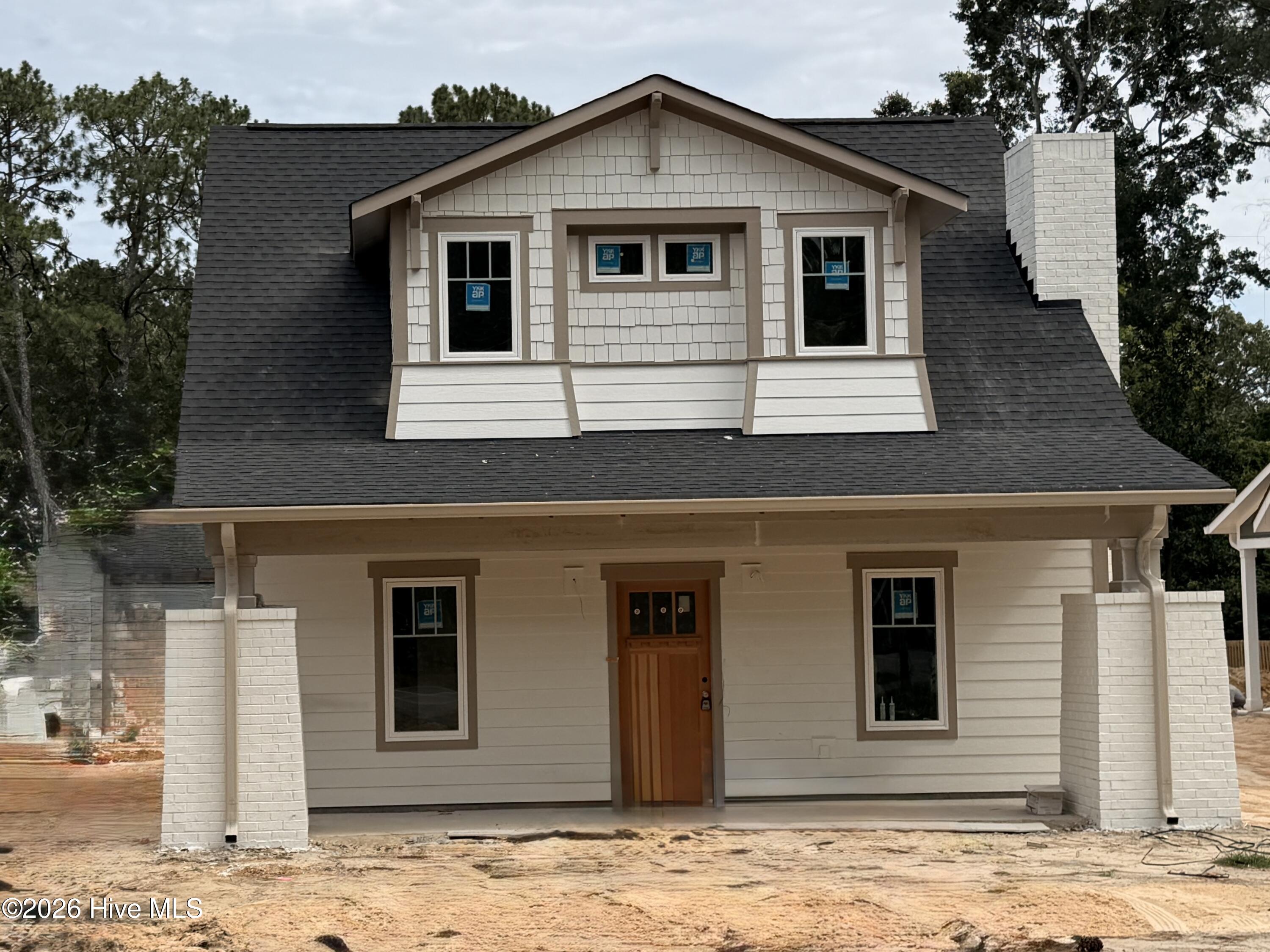 995 Holly Road Property Photo 1