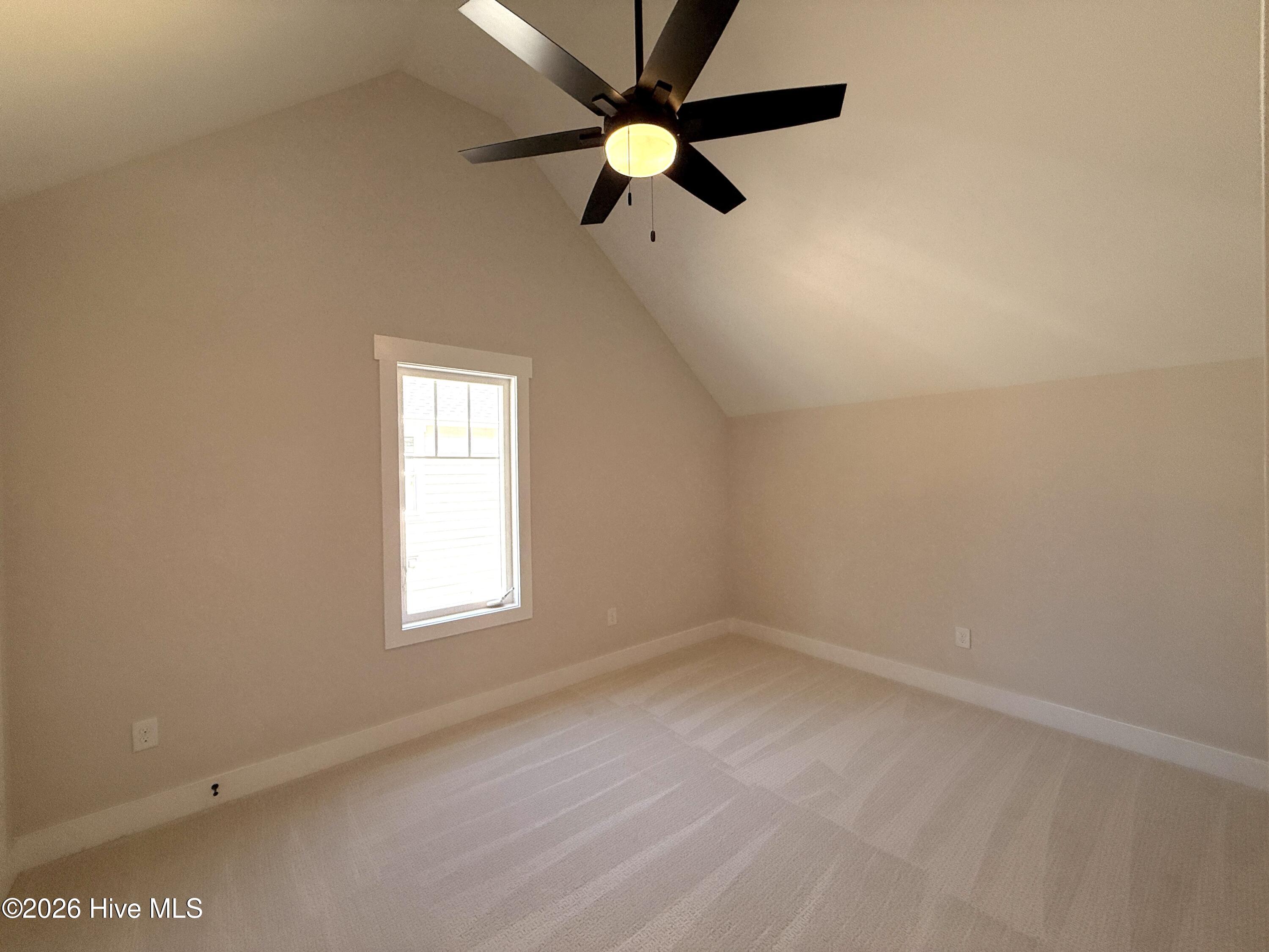 995 Holly Road Property Photo 18