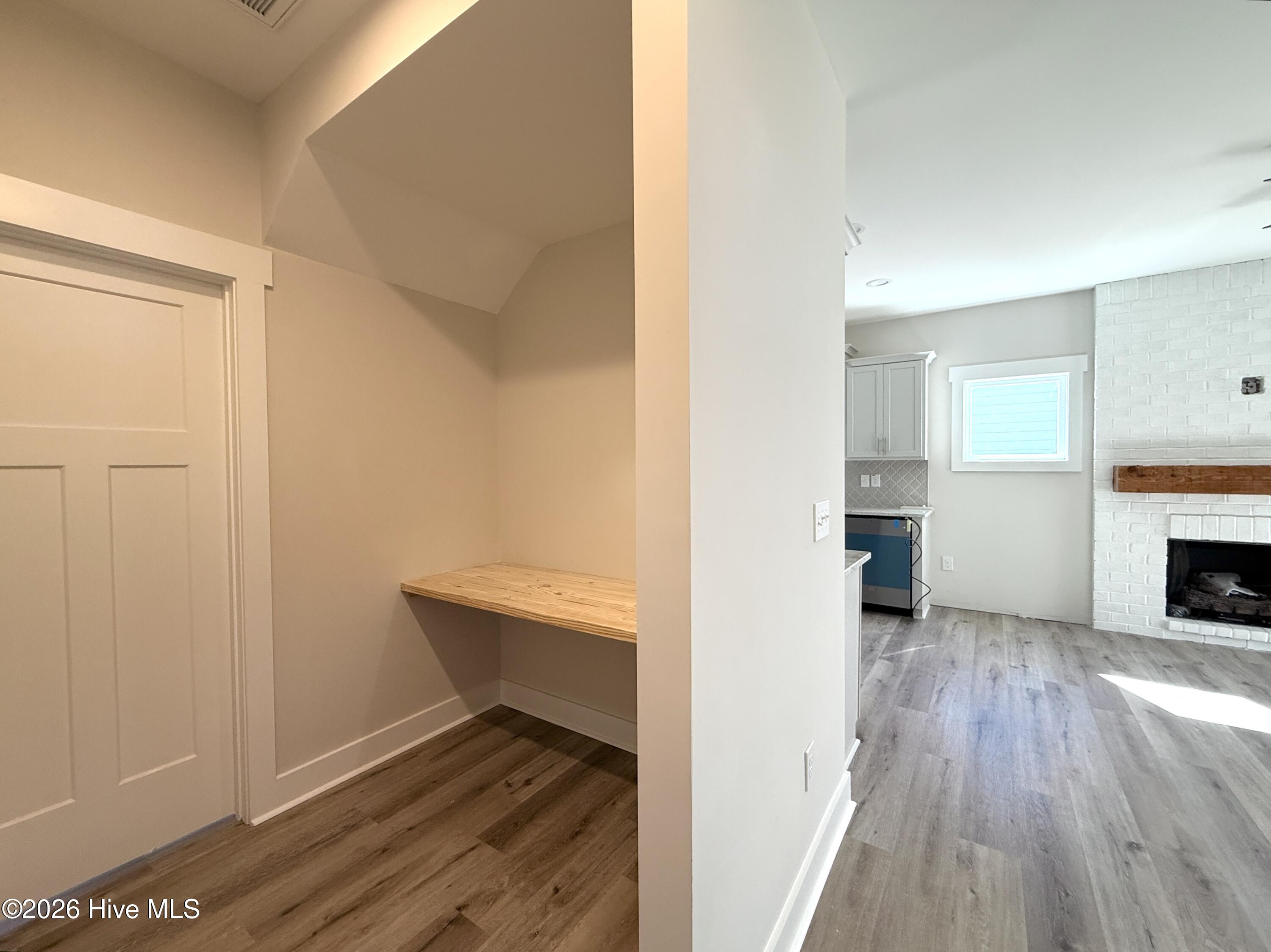 995 Holly Road Property Photo 20