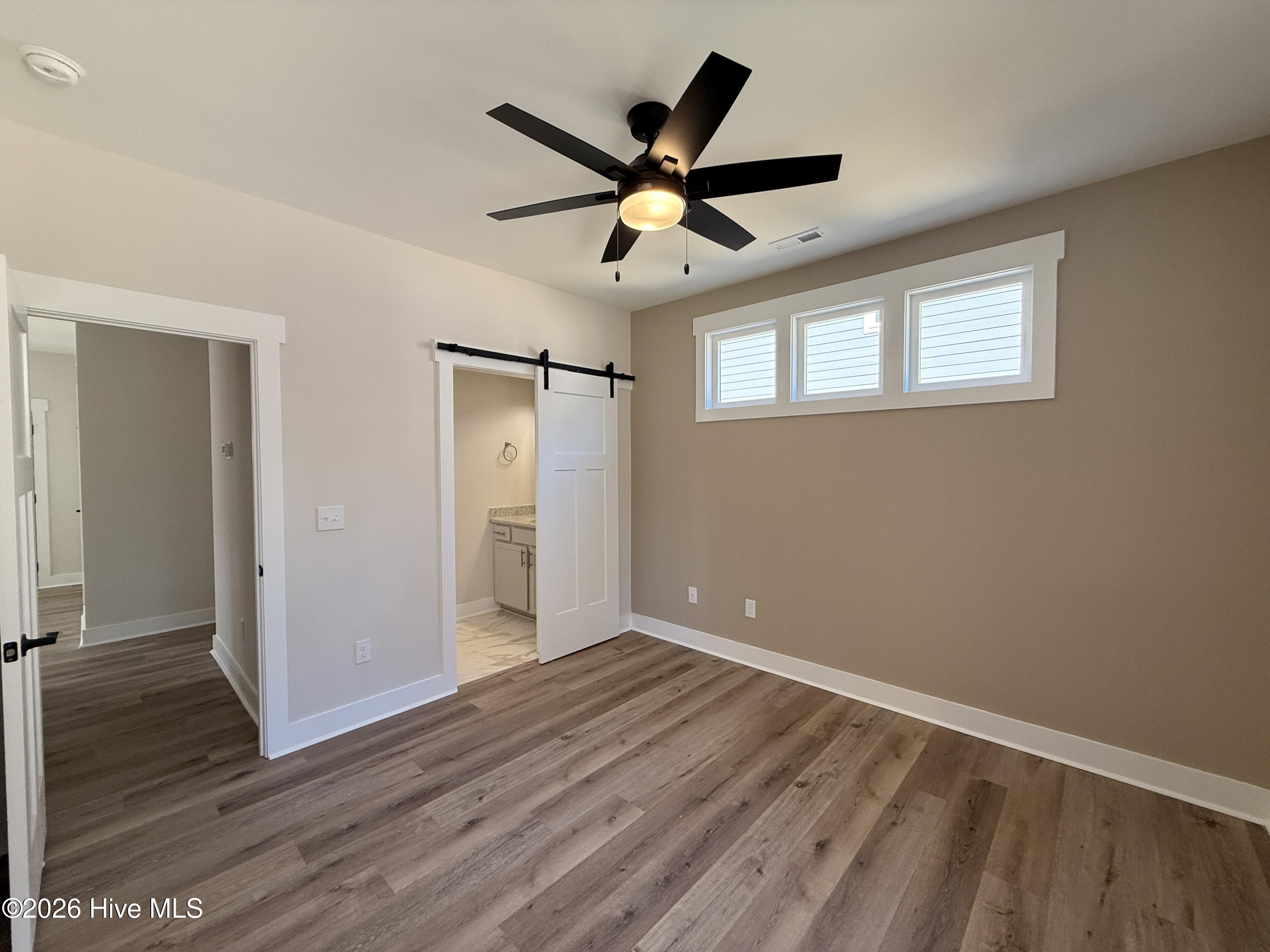 995 Holly Road Property Photo 21