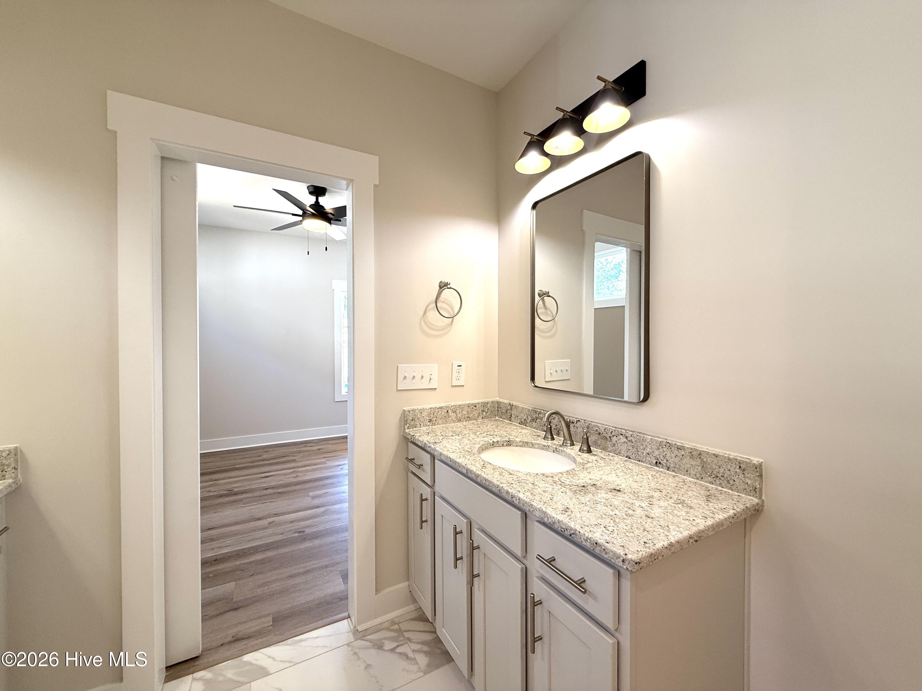 995 Holly Road Property Photo 24