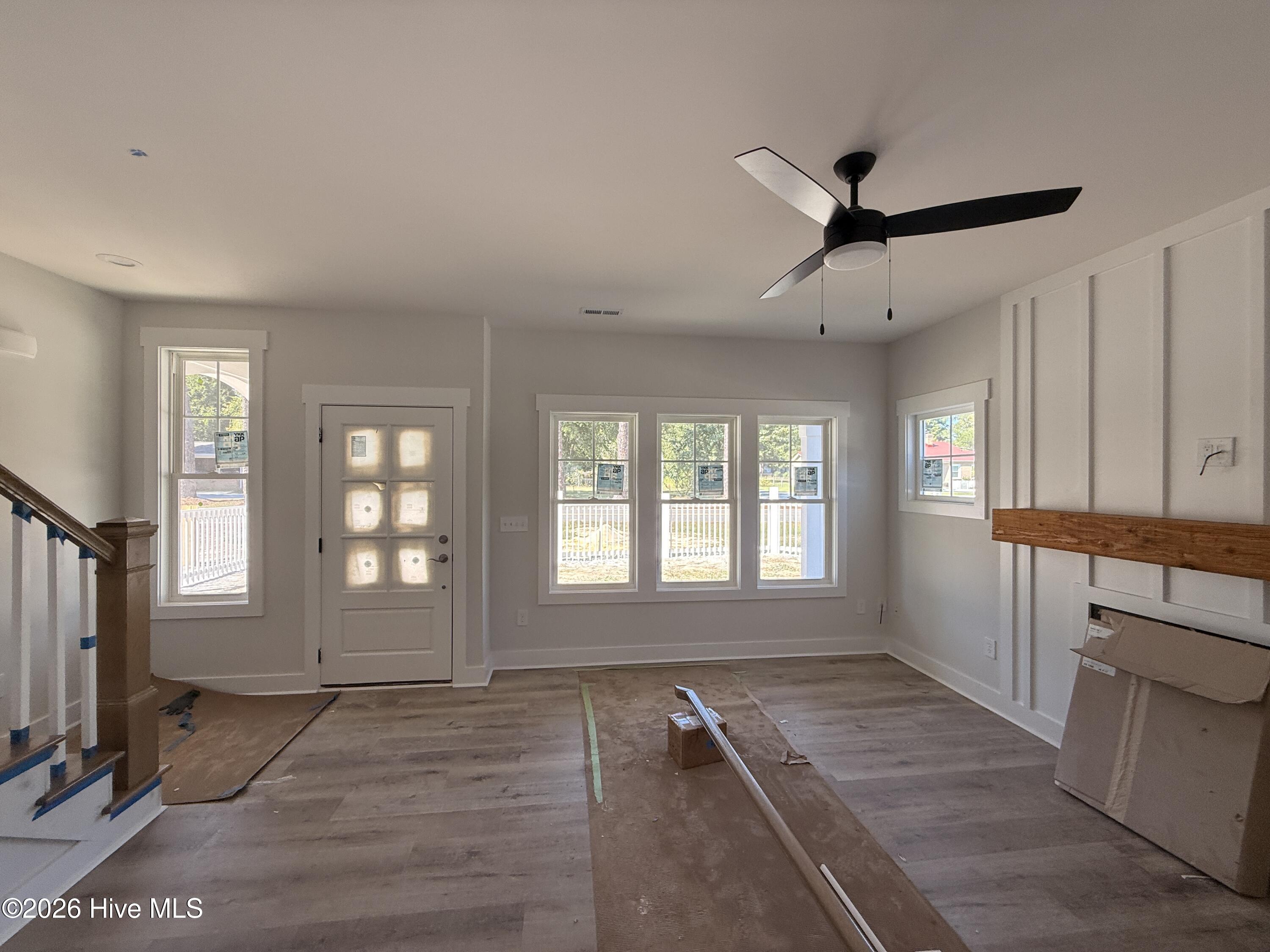 991 Holly Road Property Photo 3