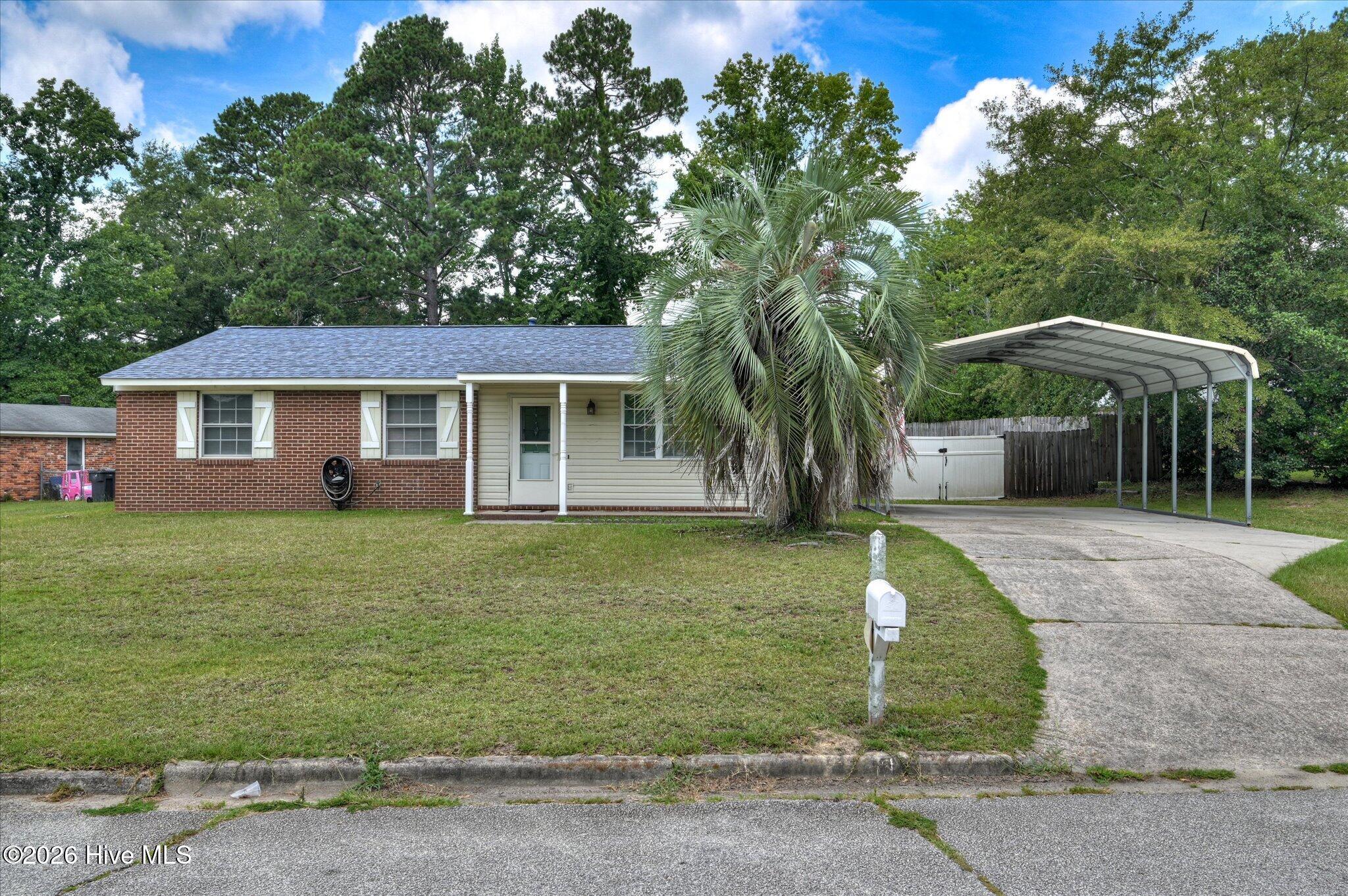 2205 Baxter Court Property Photo 4