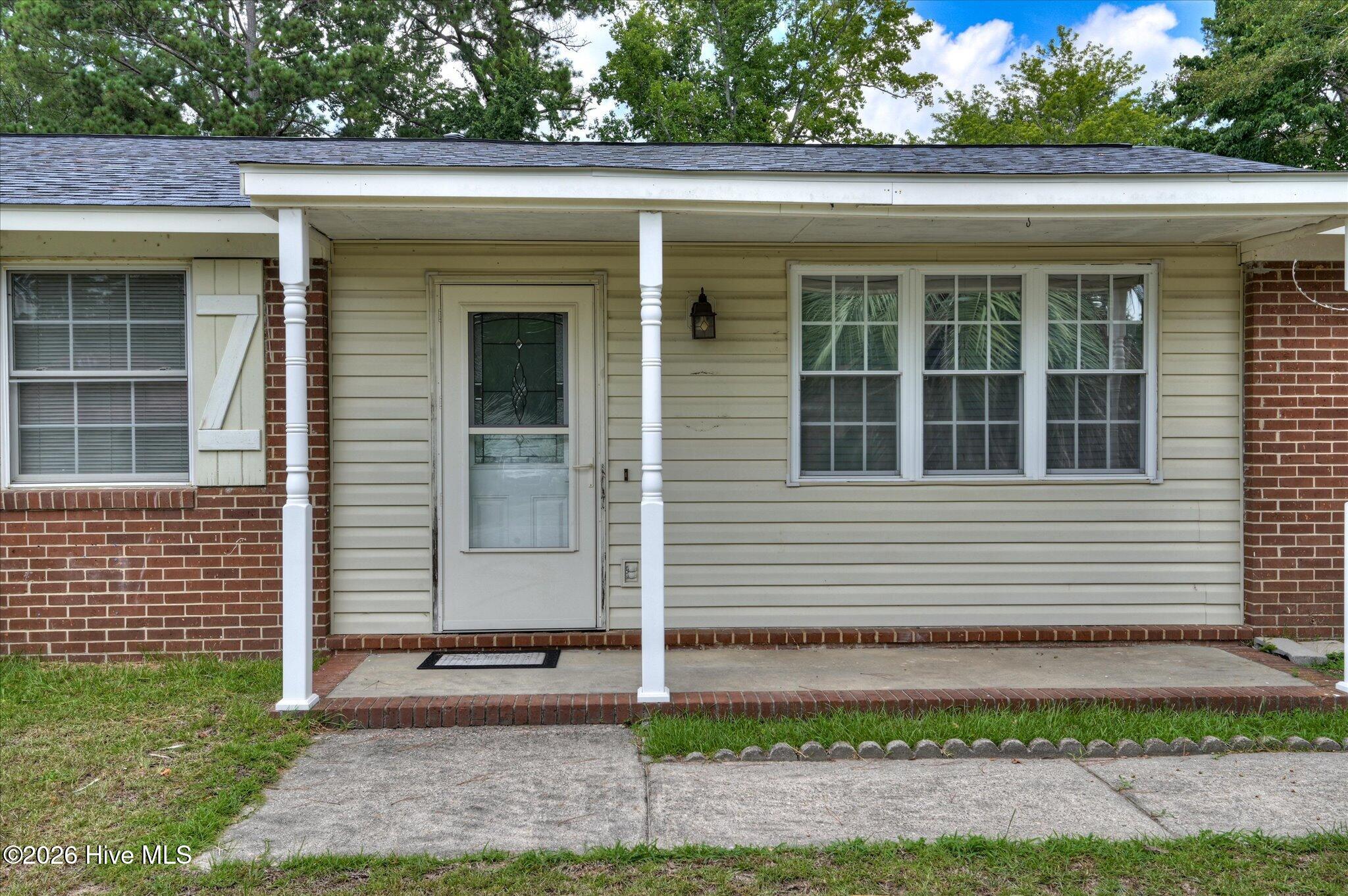 2205 Baxter Court Property Photo 5
