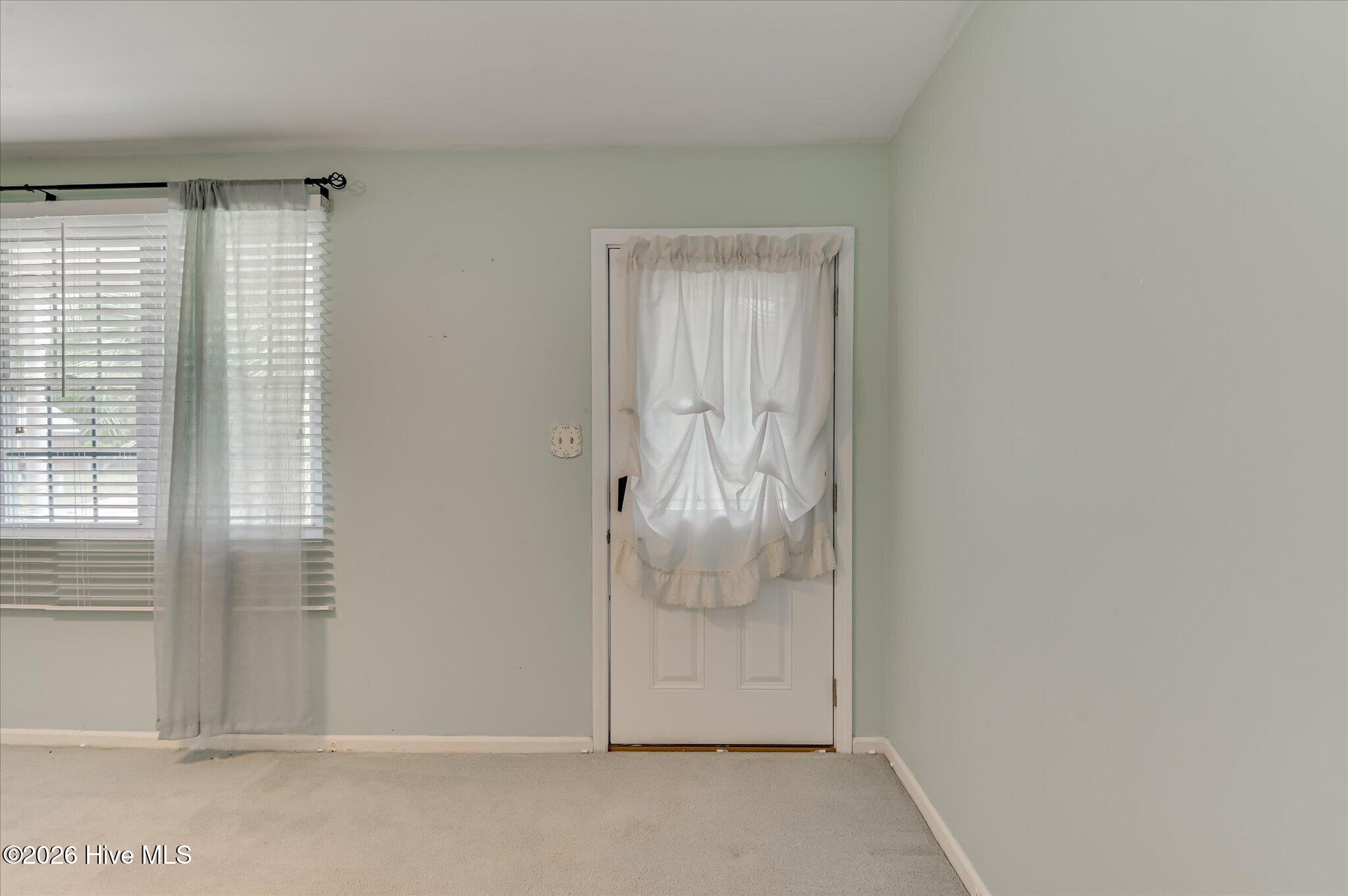 2205 Baxter Court Property Photo 6