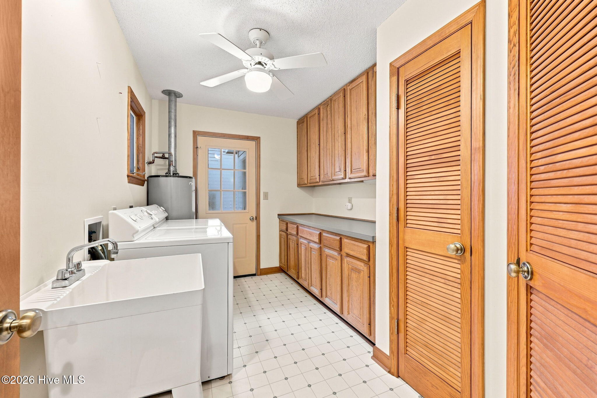 463 E Water Street Property Photo 27