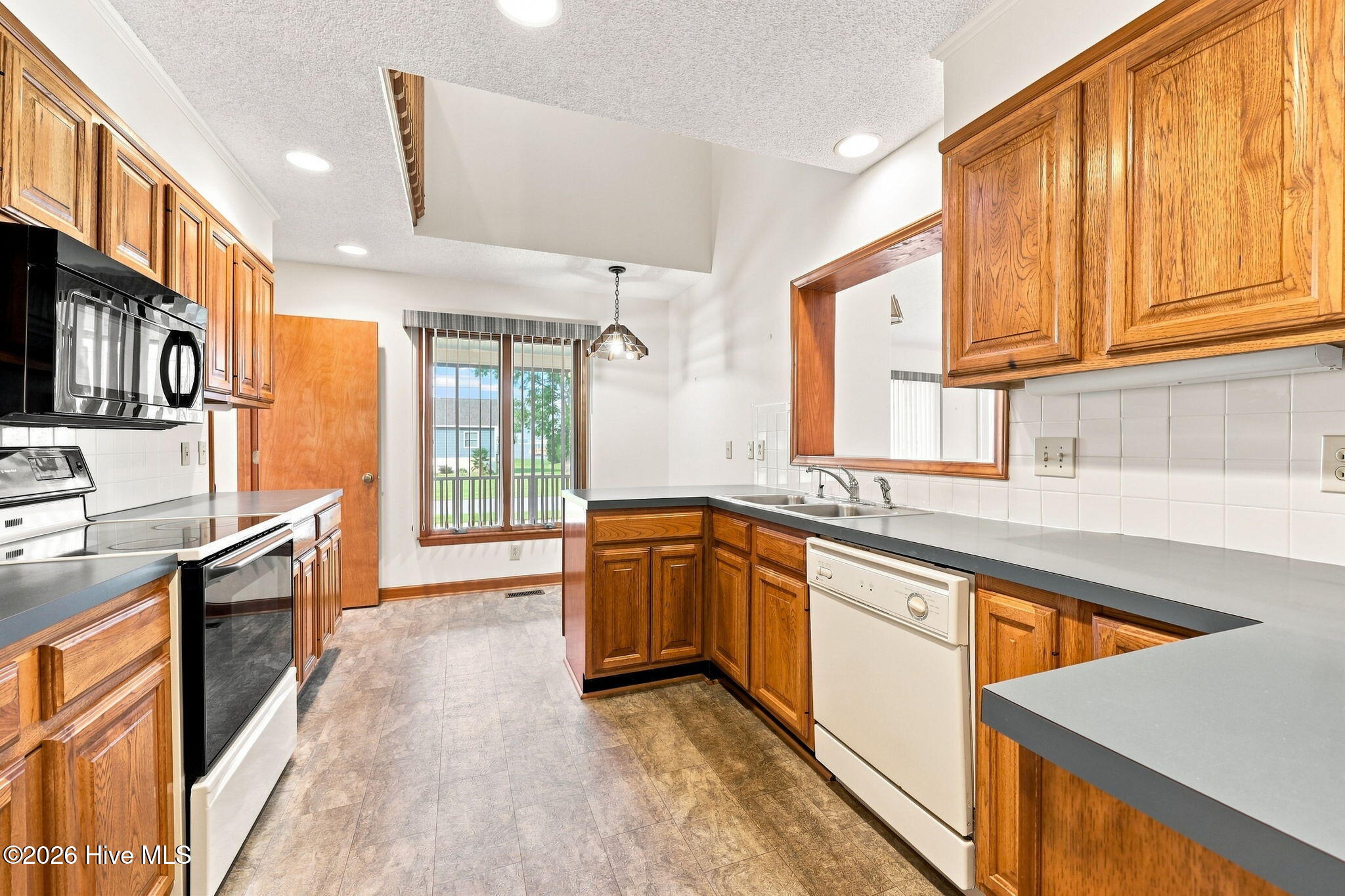 463 E Water Street Property Photo 29