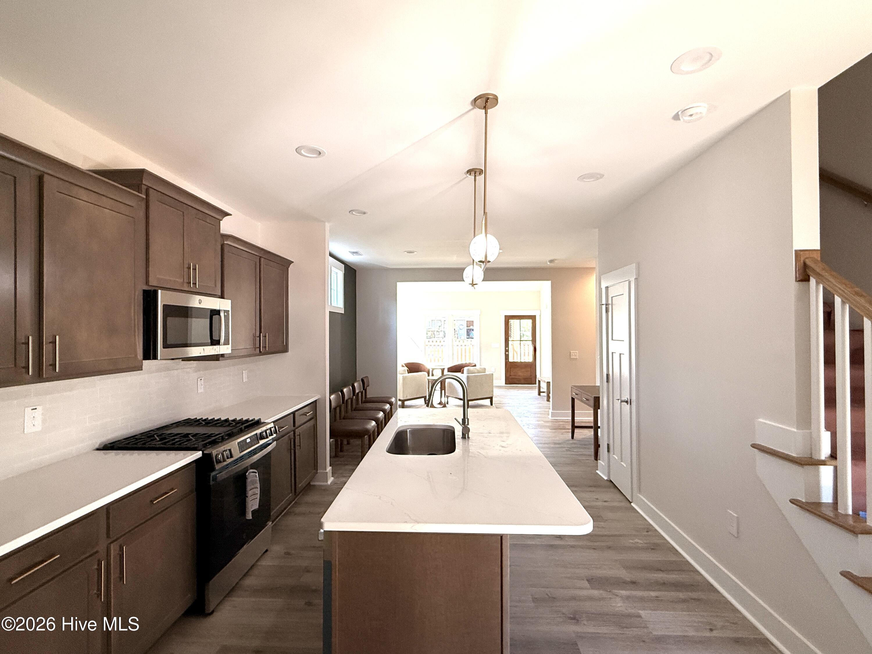 1001 Holly Road Property Photo 8