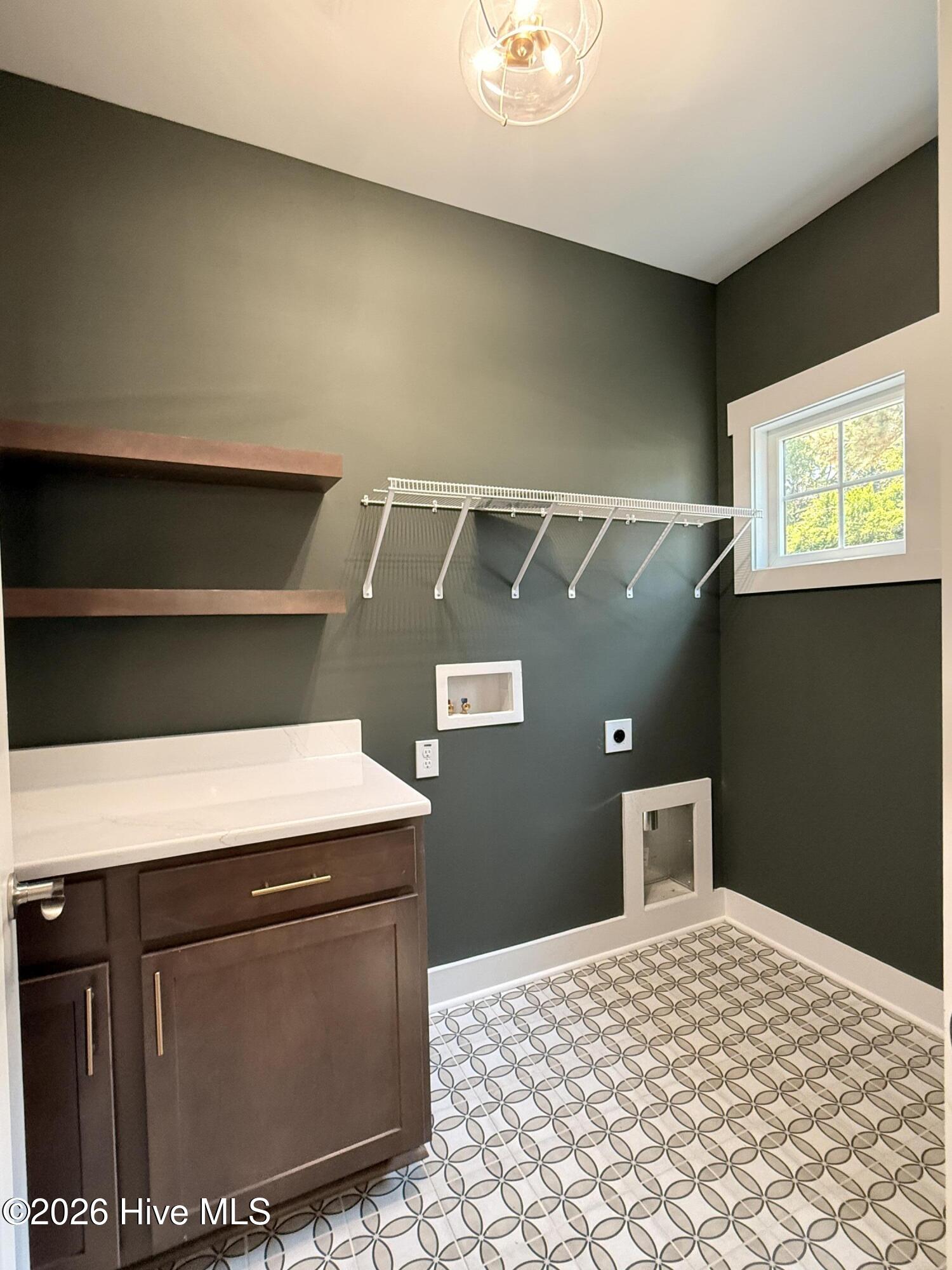 1001 Holly Road Property Photo 11