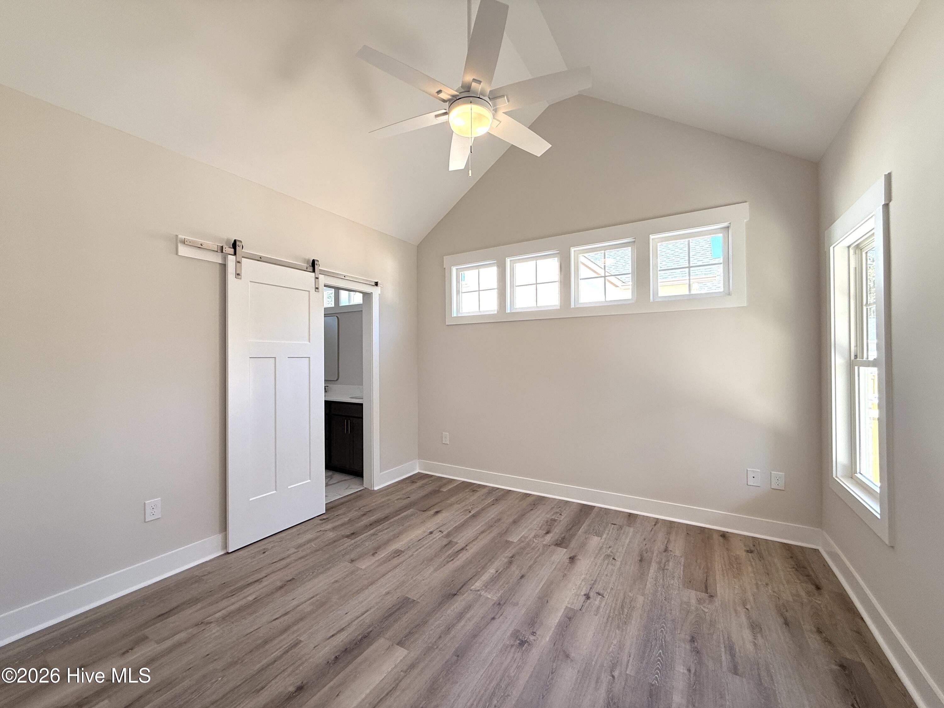 1001 Holly Road Property Photo 12