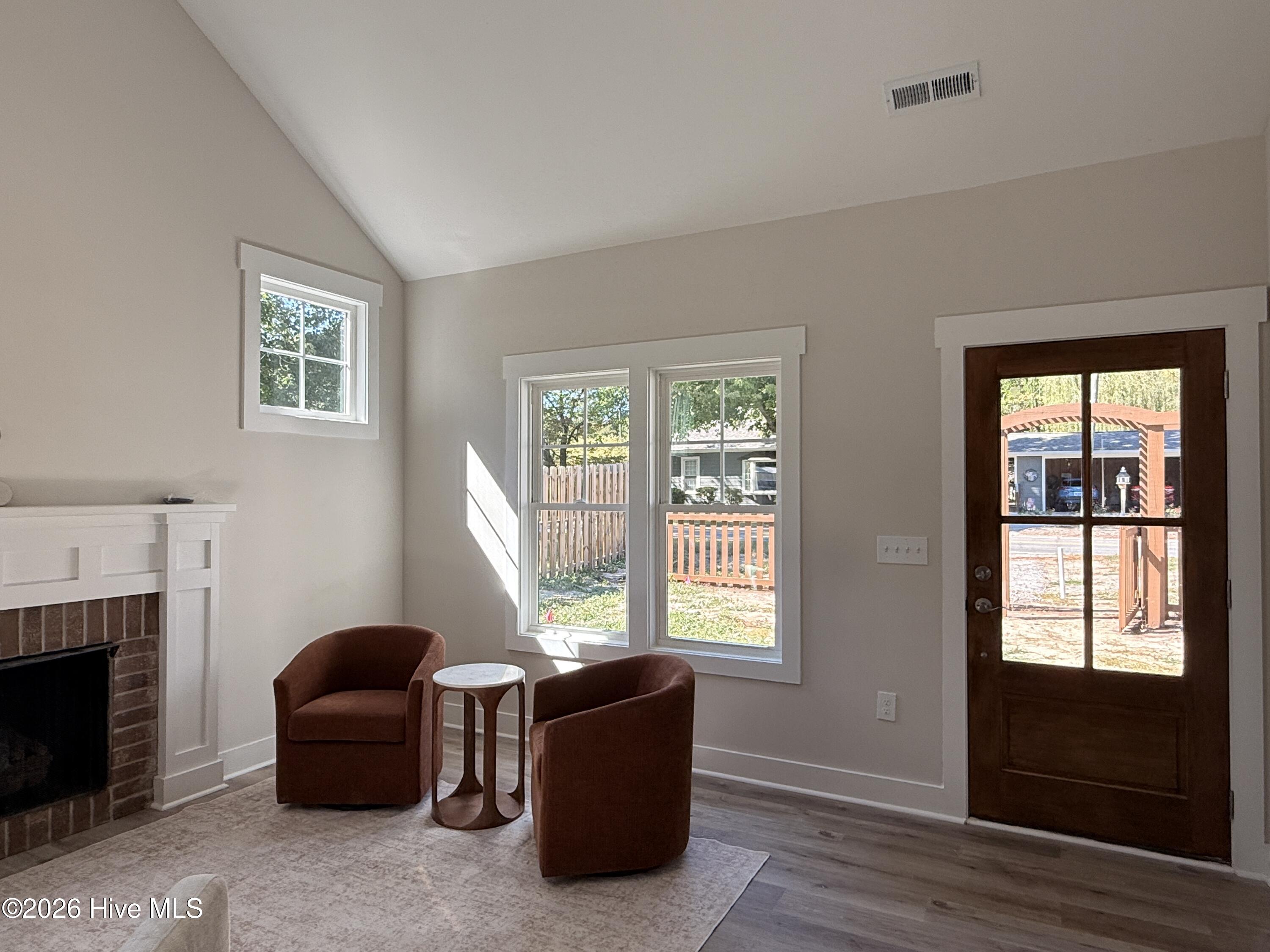 1001 Holly Road Property Photo 19