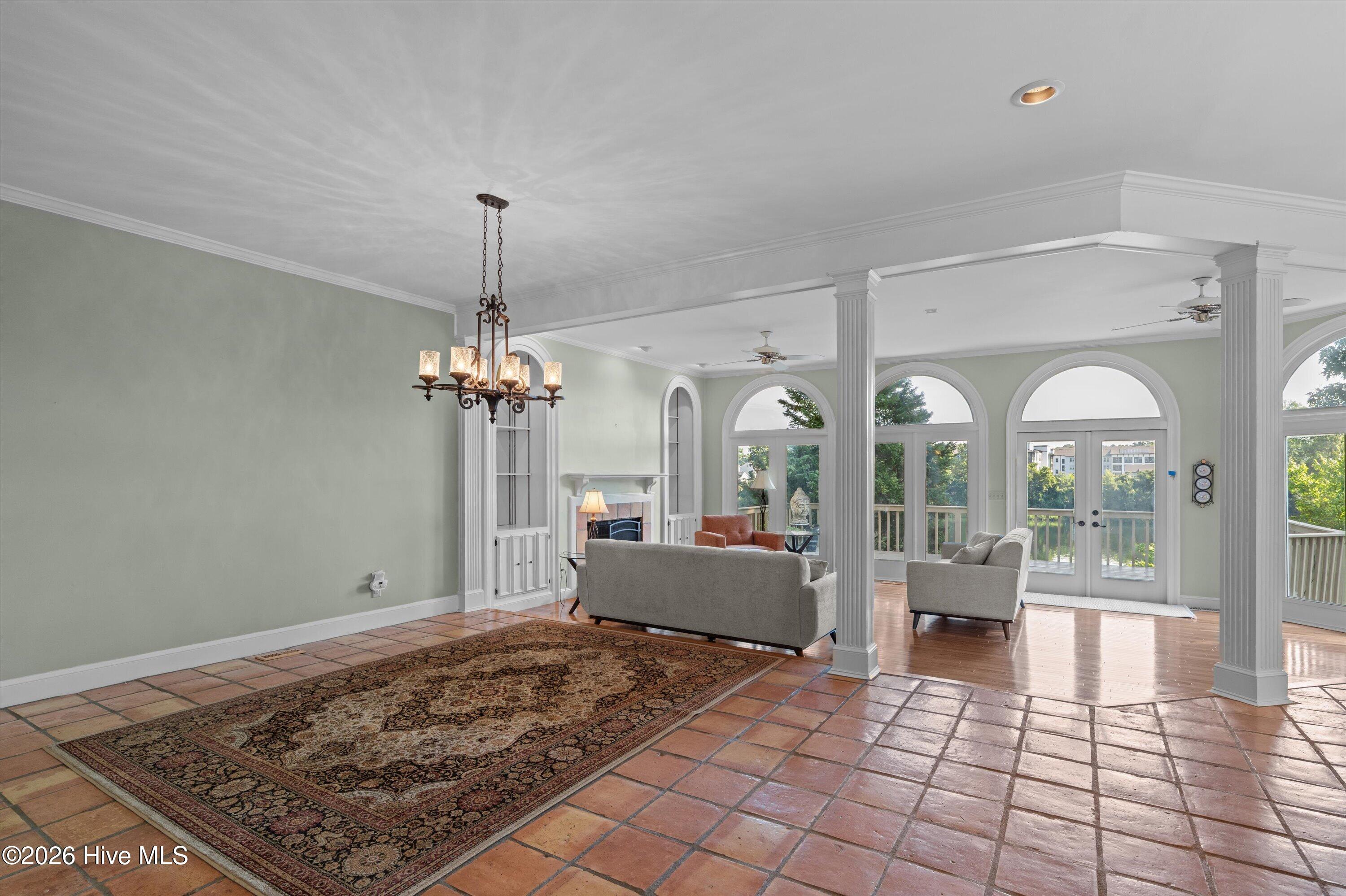 1401 Waters Edge Drive Property Photo 10