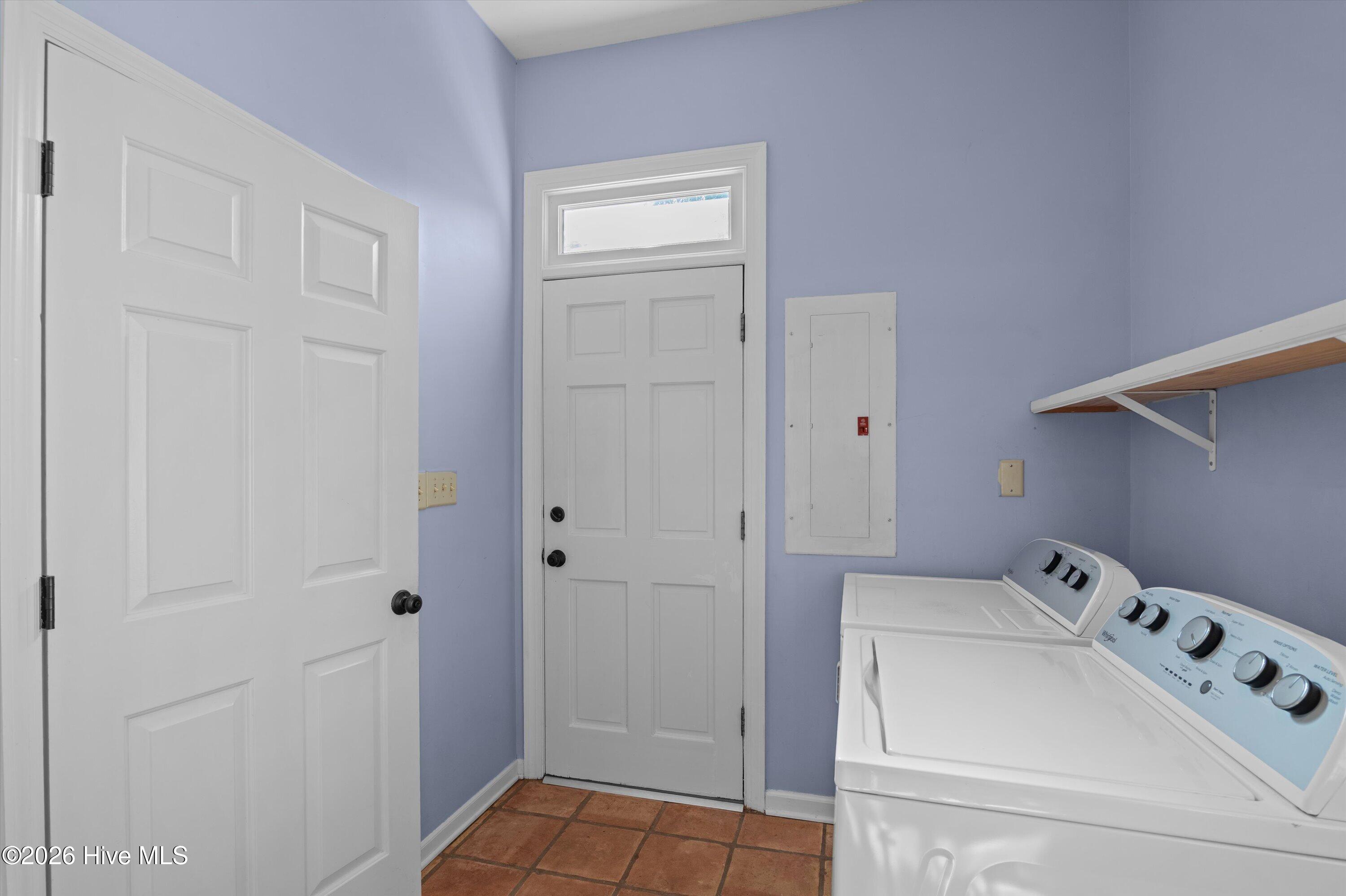 1401 Waters Edge Drive Property Photo 34