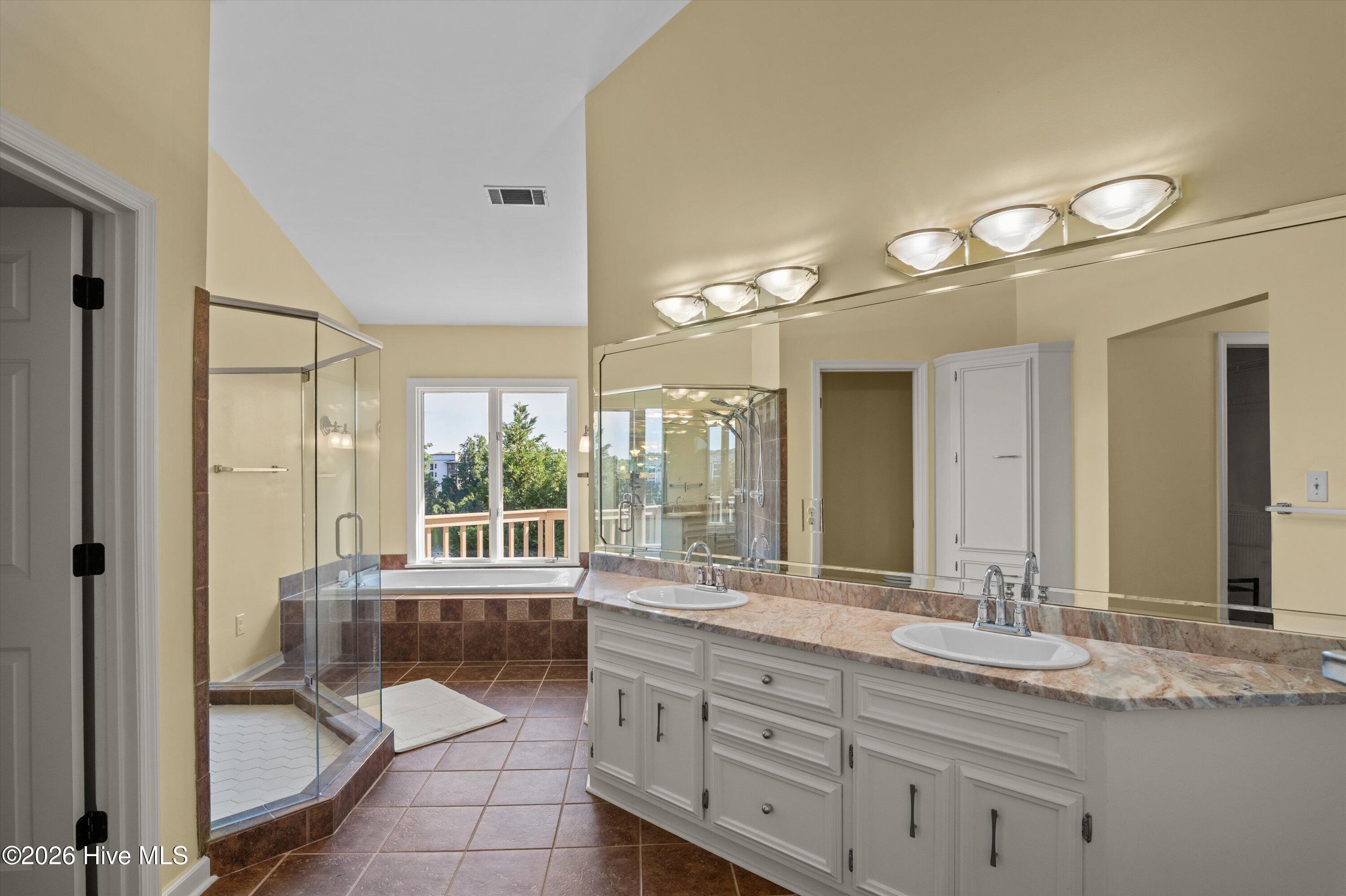 1401 Waters Edge Drive Property Photo 52