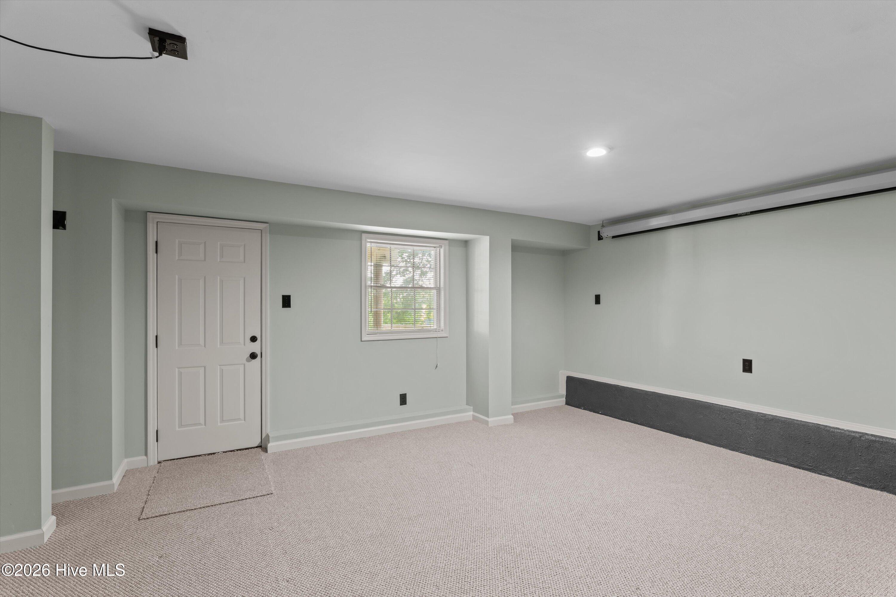 1401 Waters Edge Drive Property Photo 58