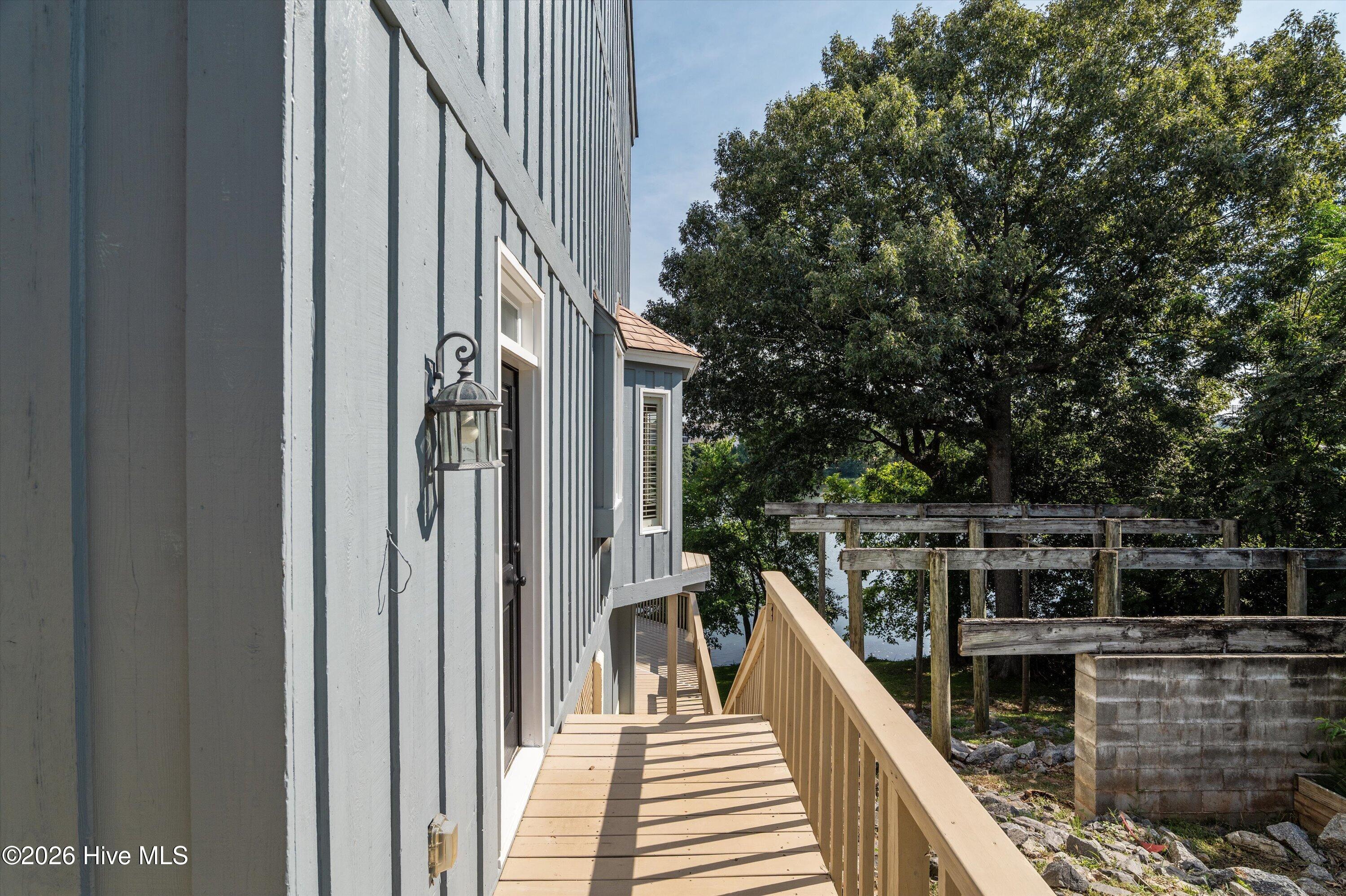 1401 Waters Edge Drive Property Photo 67
