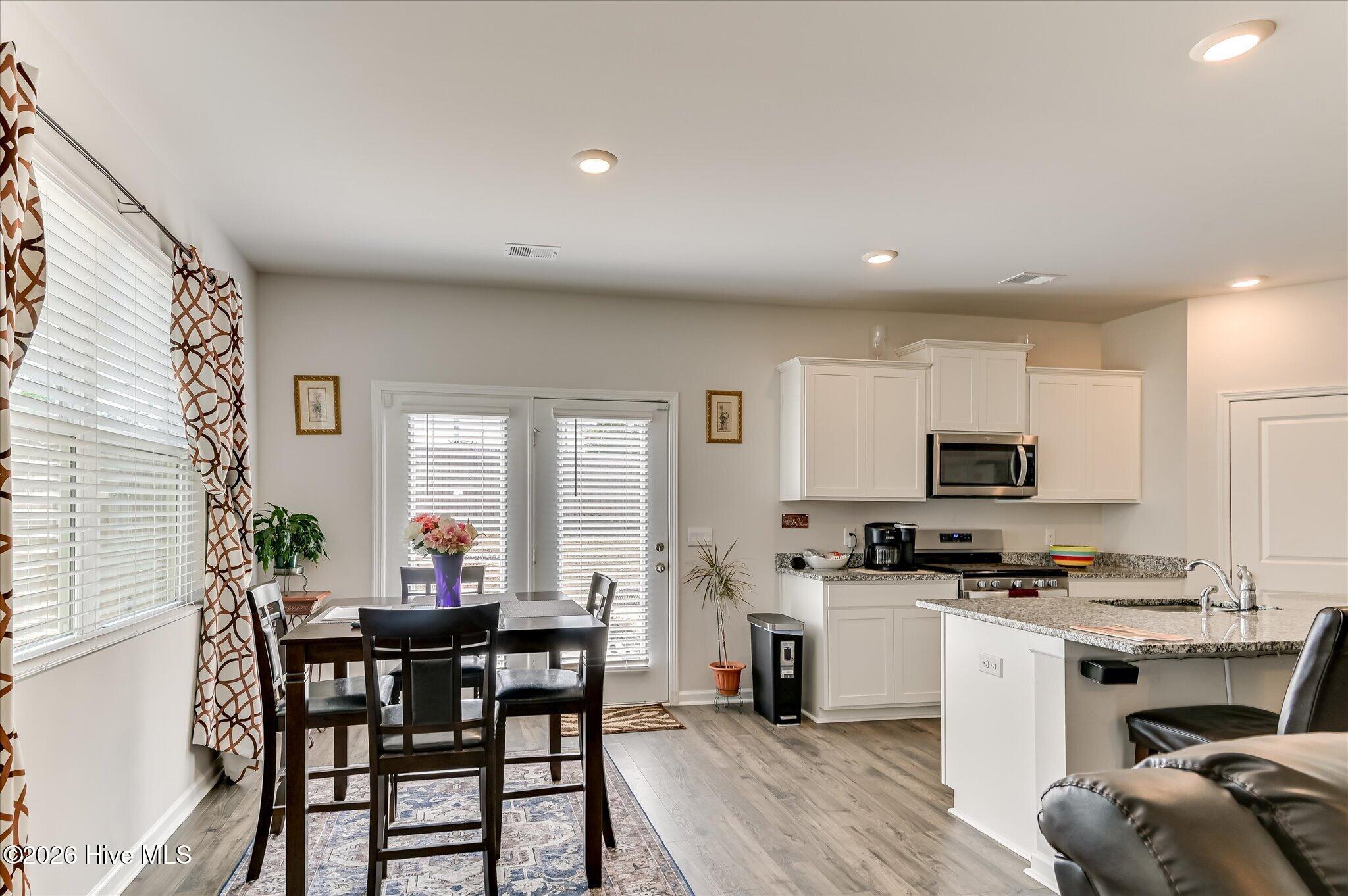 2123 Saltwater Bend Property Photo 11