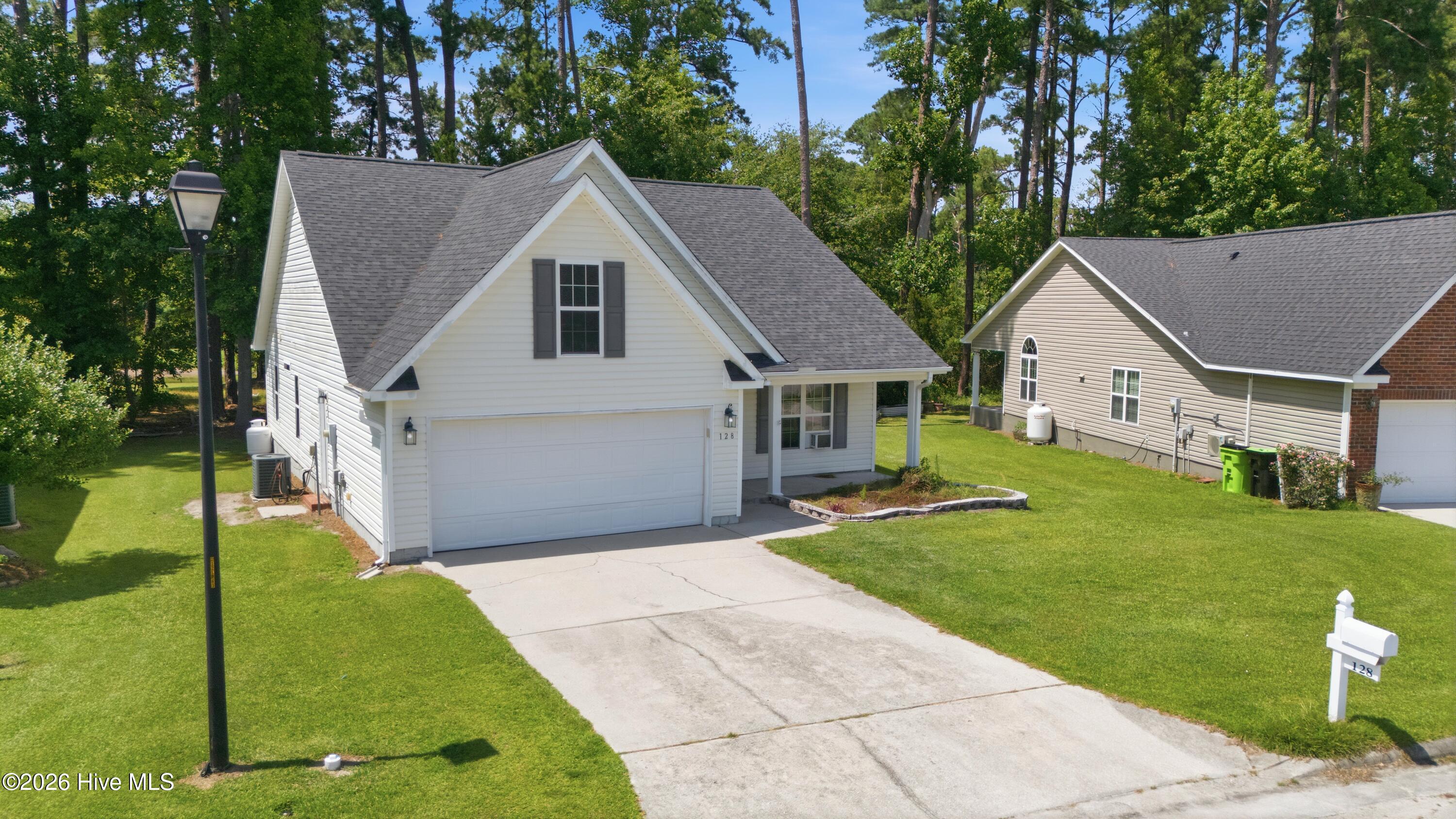 128 Bermuda View Property Photo 4