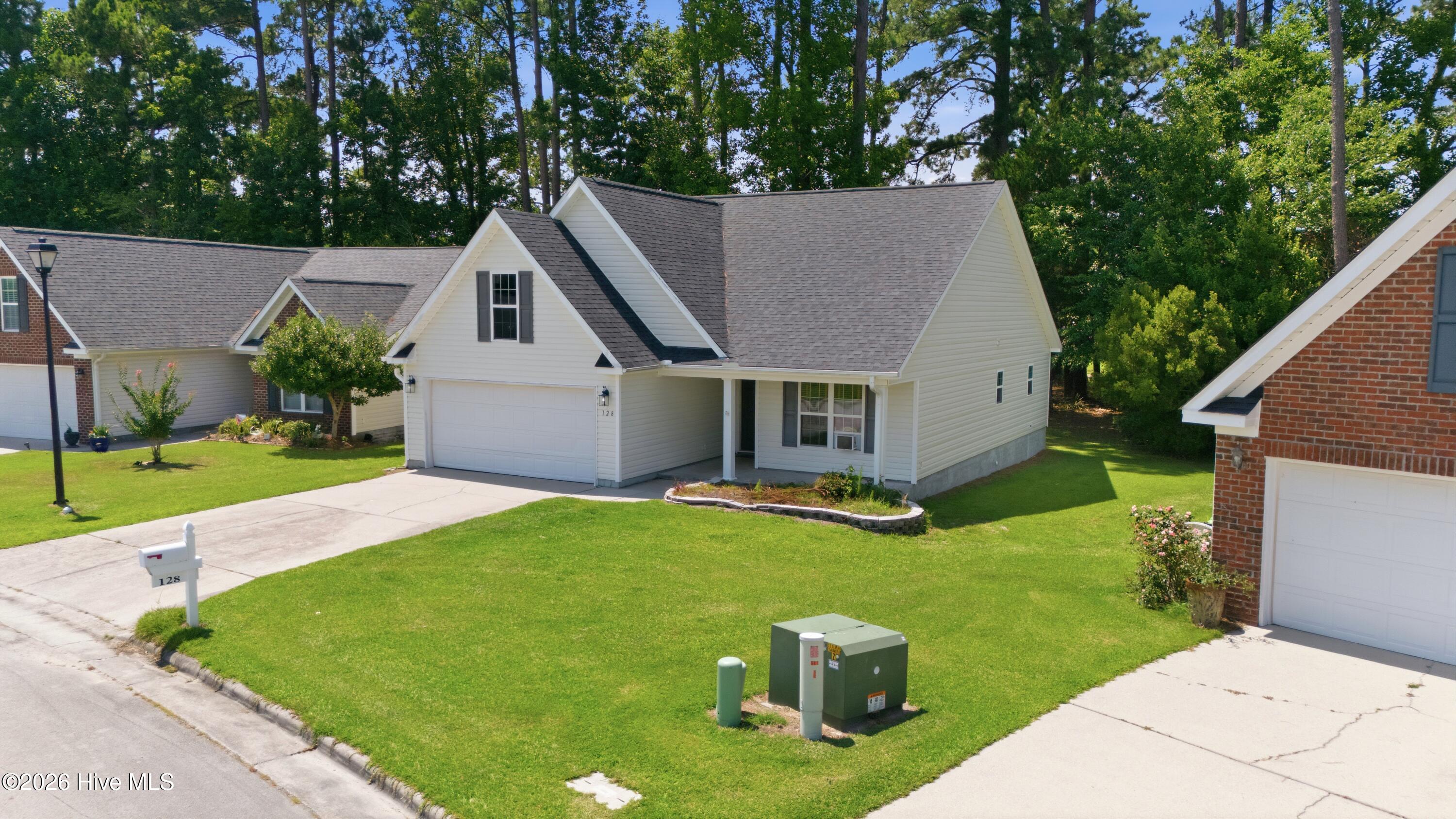 128 Bermuda View Property Photo 5