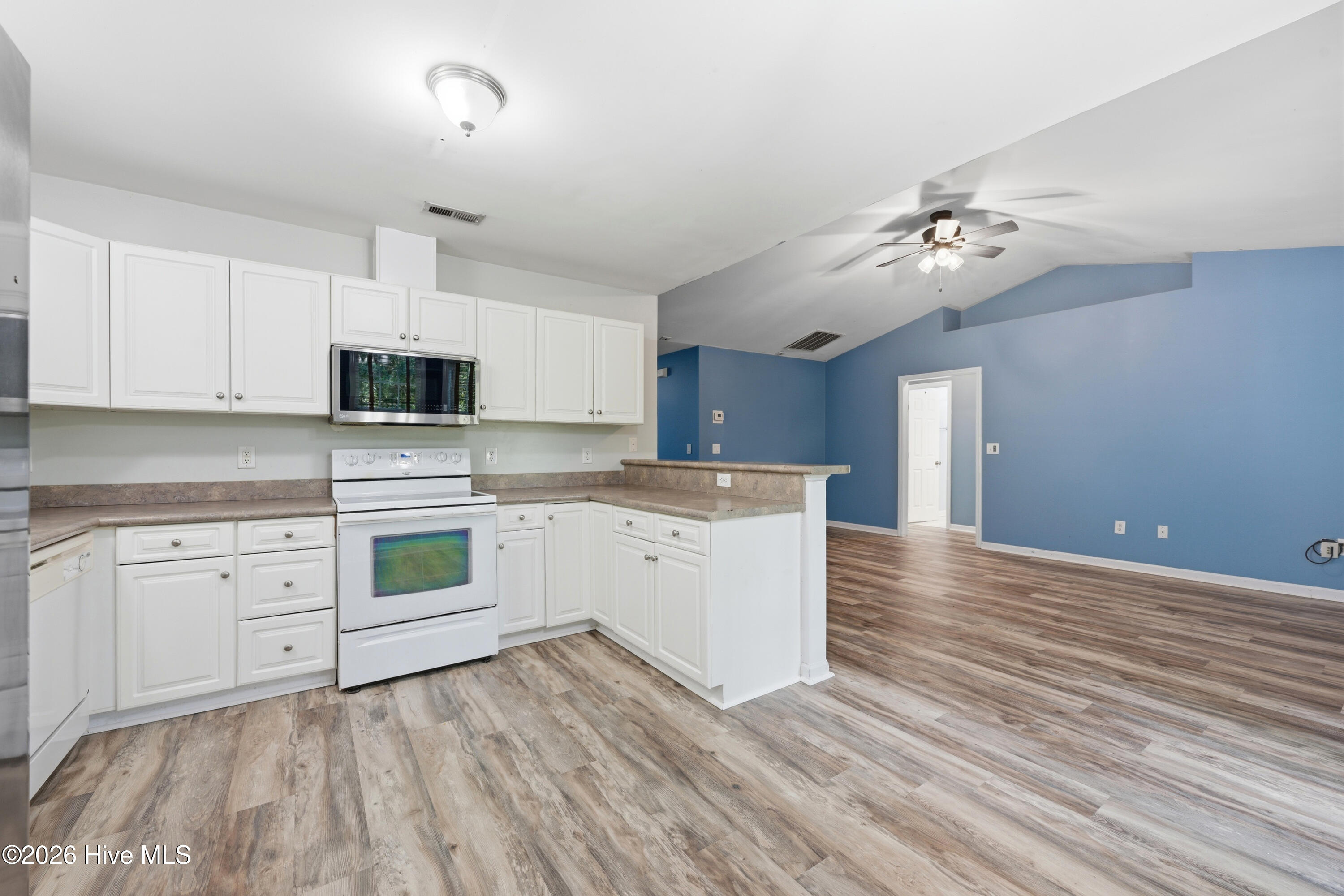 128 Bermuda View Property Photo 15