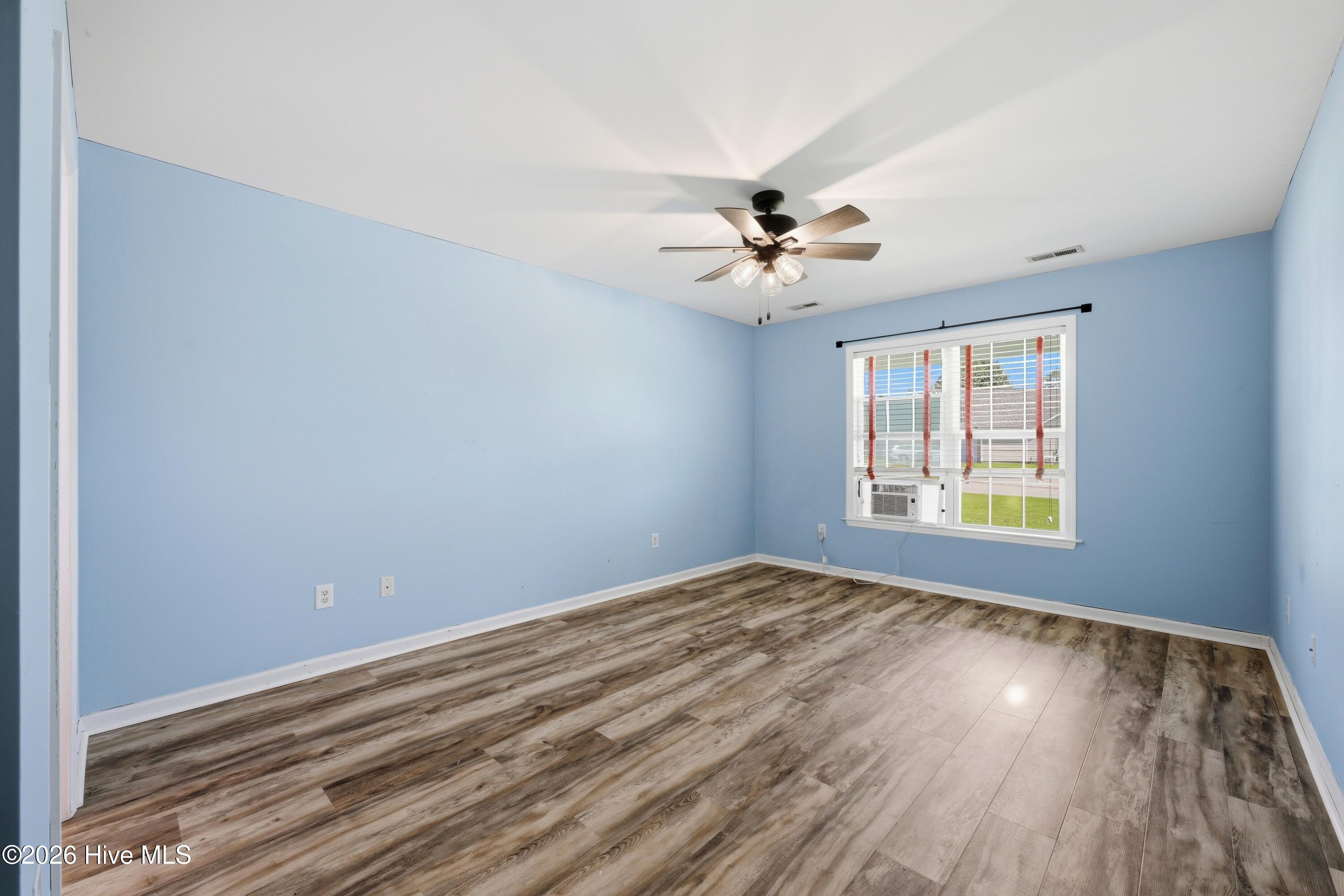 128 Bermuda View Property Photo 16