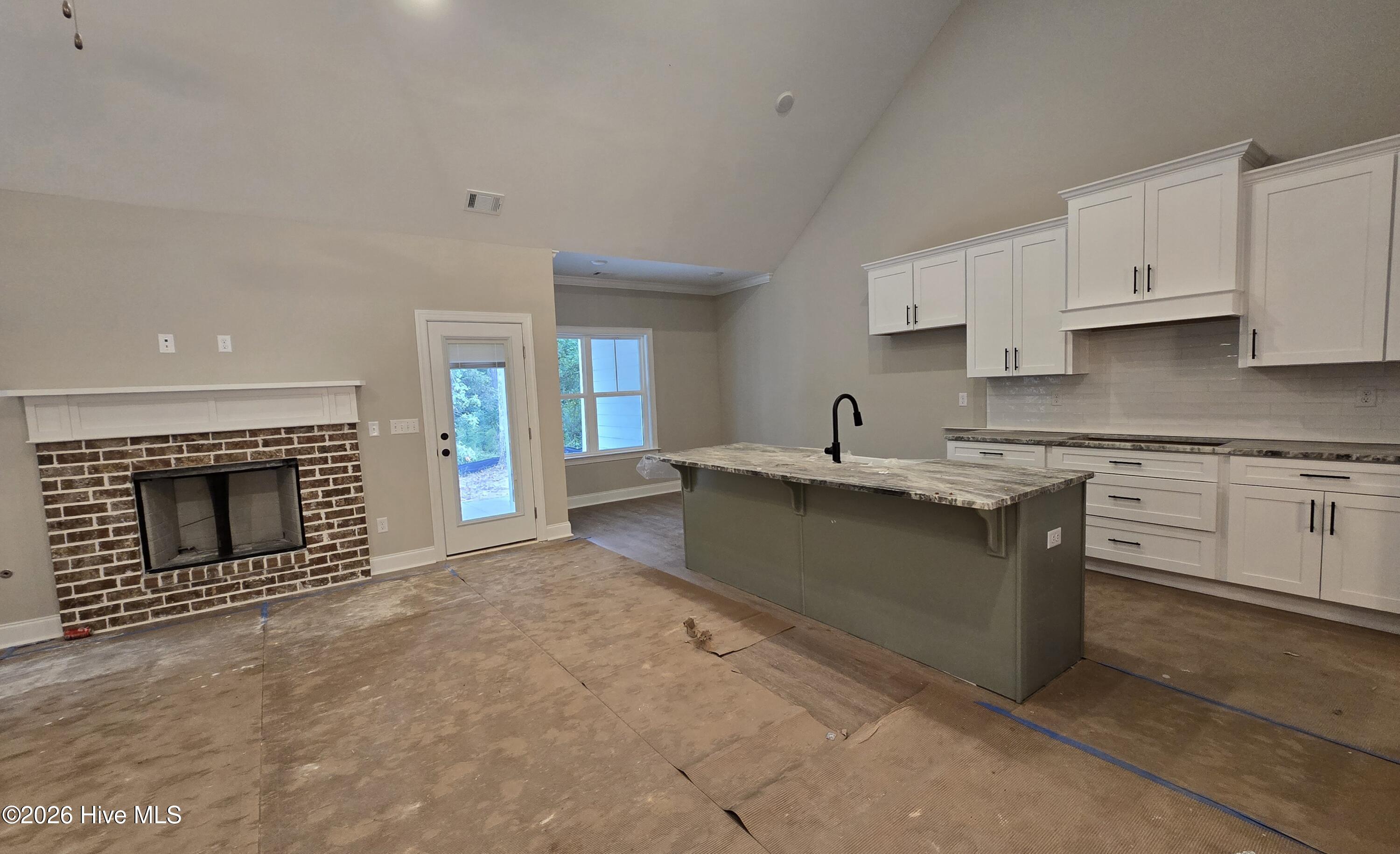 251 Oakbrook Drive Property Photo 5