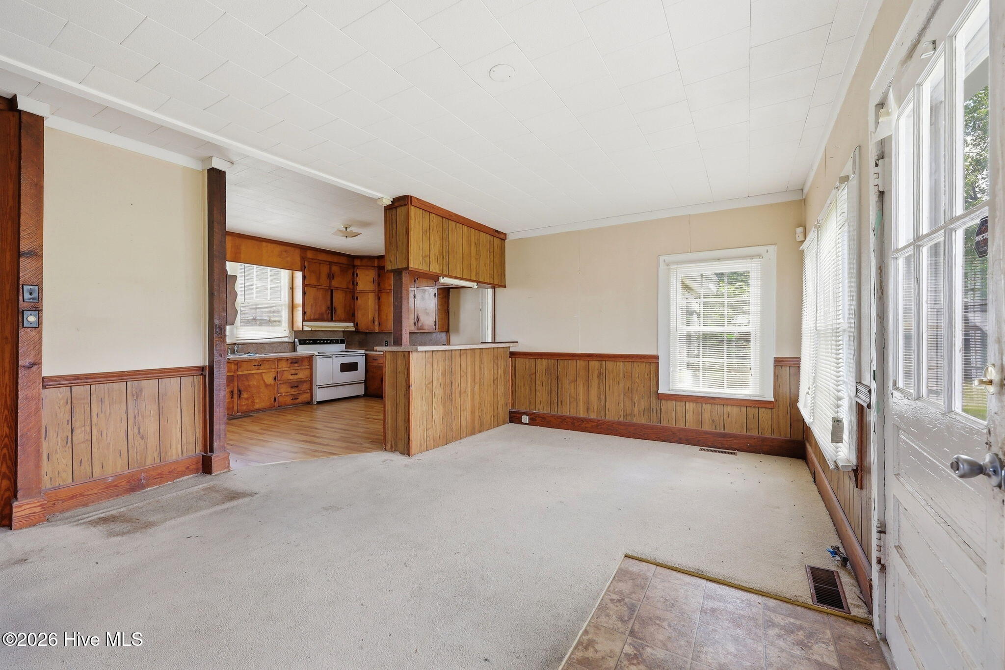 8082 Nc-11 Bus Property Photo 14