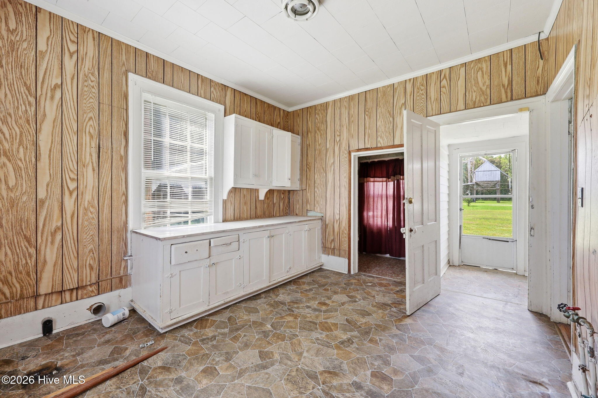 8082 Nc-11 Bus Property Photo 31