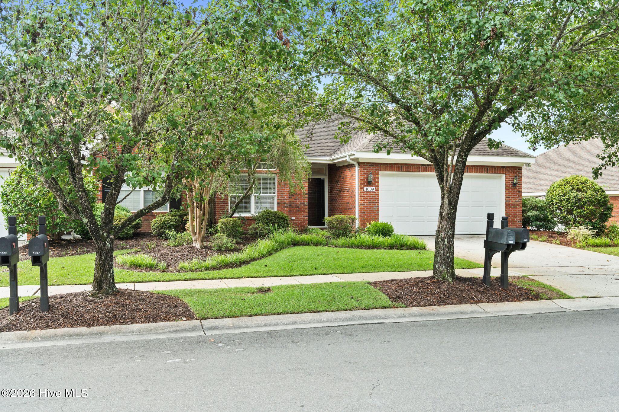 1009 Avenshire Circle Property Photo 3