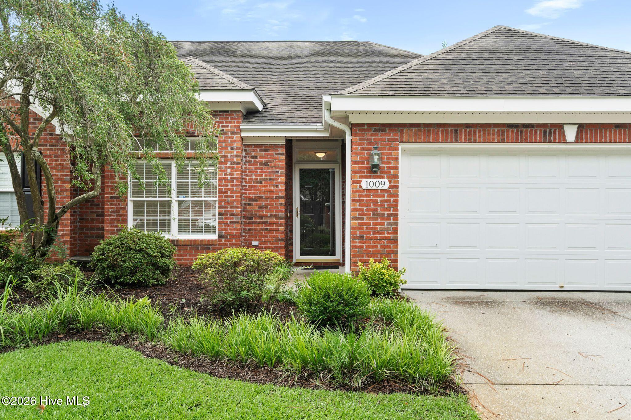 1009 Avenshire Circle Property Photo 6