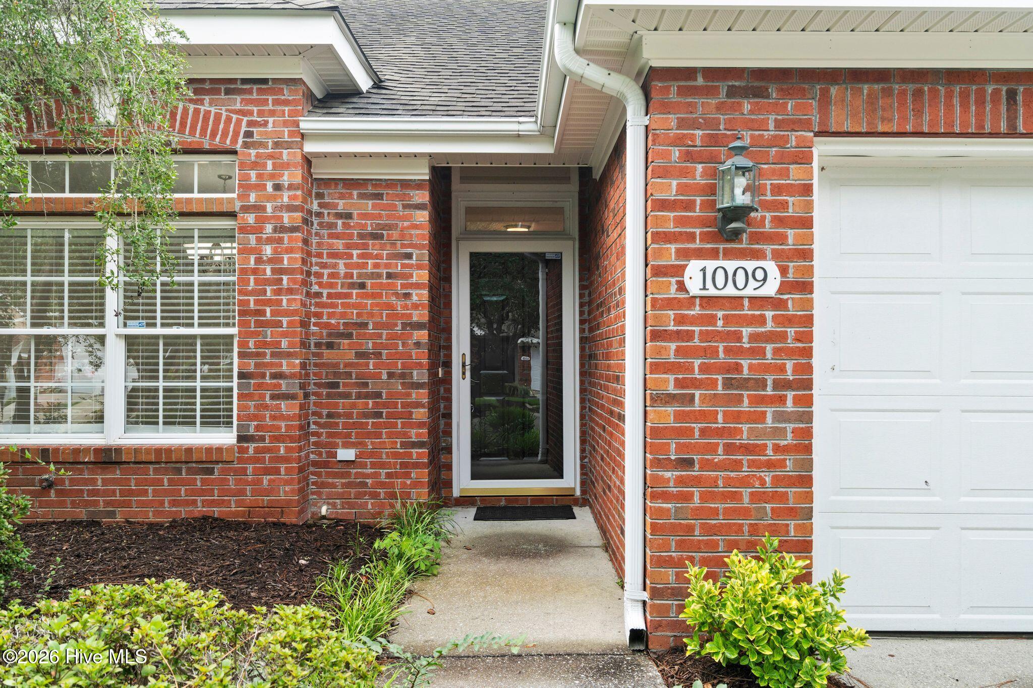 1009 Avenshire Circle Property Photo 7