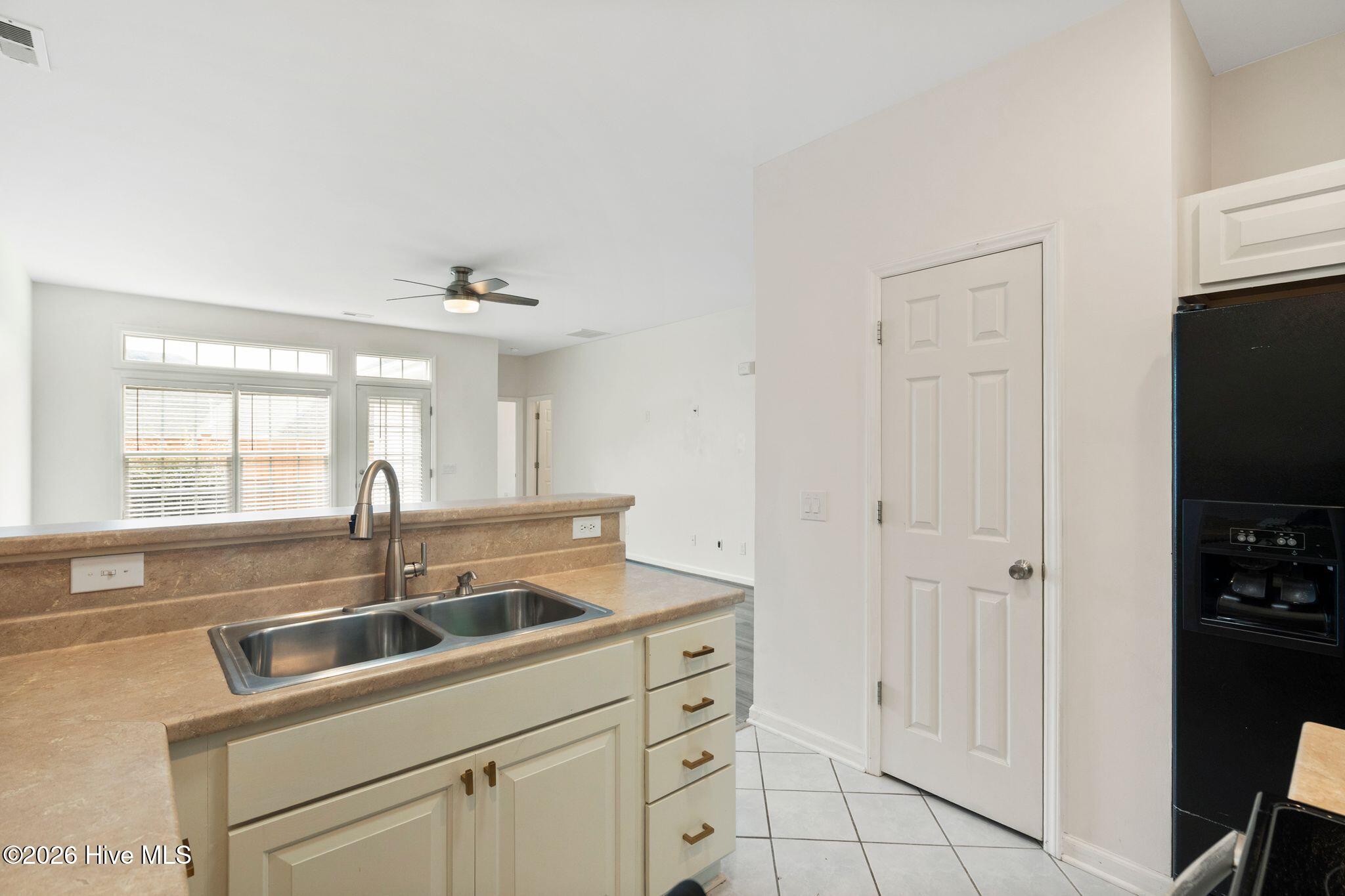 1009 Avenshire Circle Property Photo 13