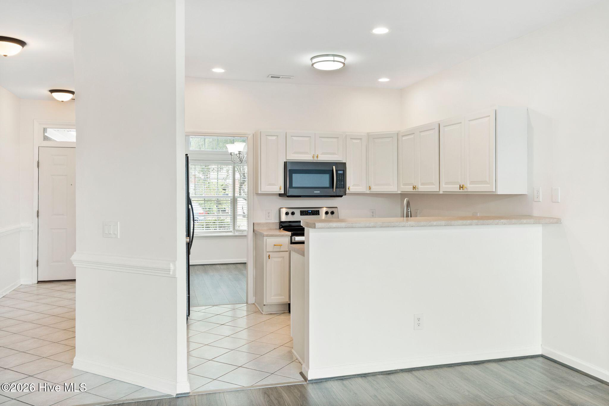 1009 Avenshire Circle Property Photo 14
