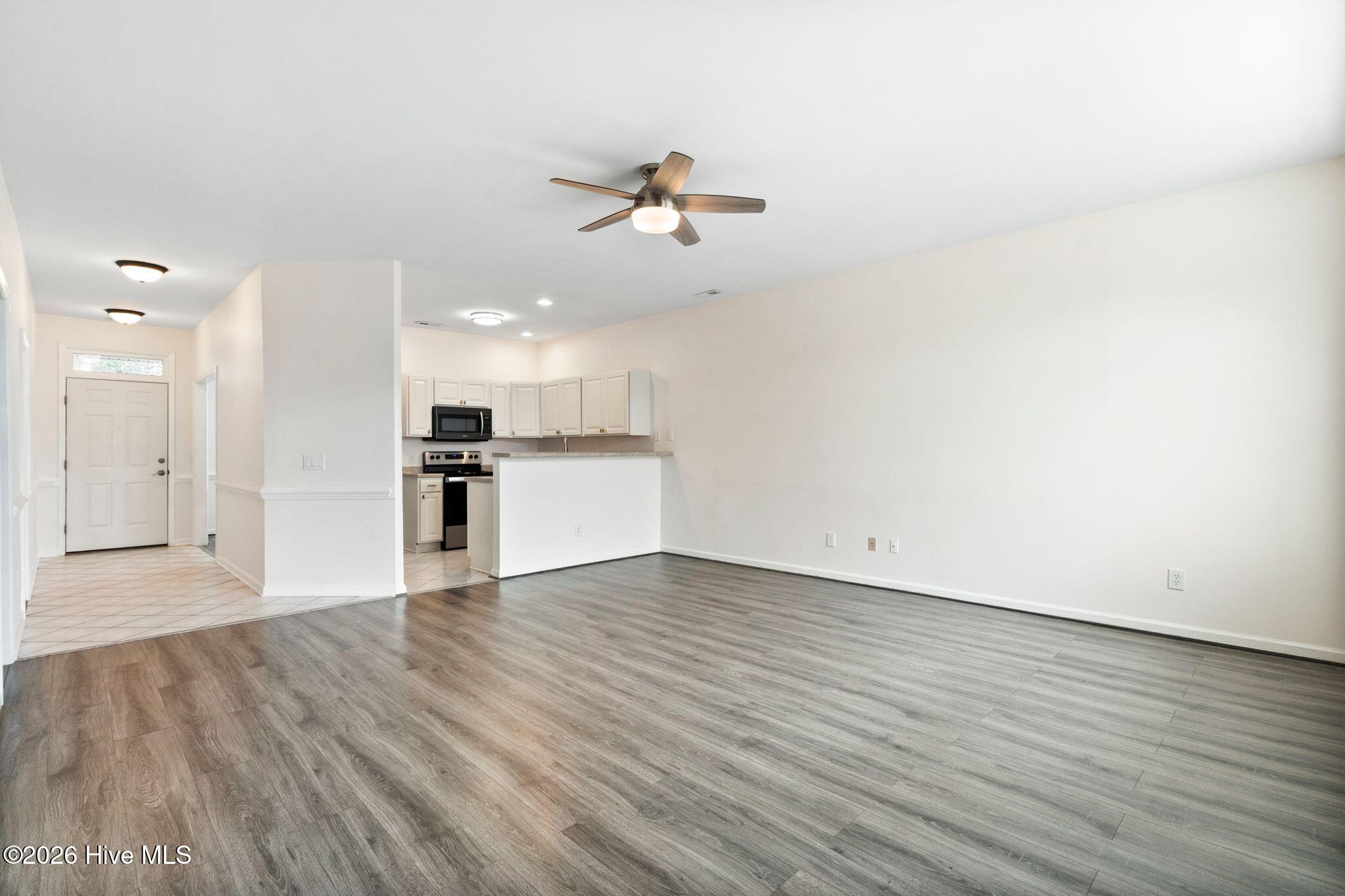 1009 Avenshire Circle Property Photo 15