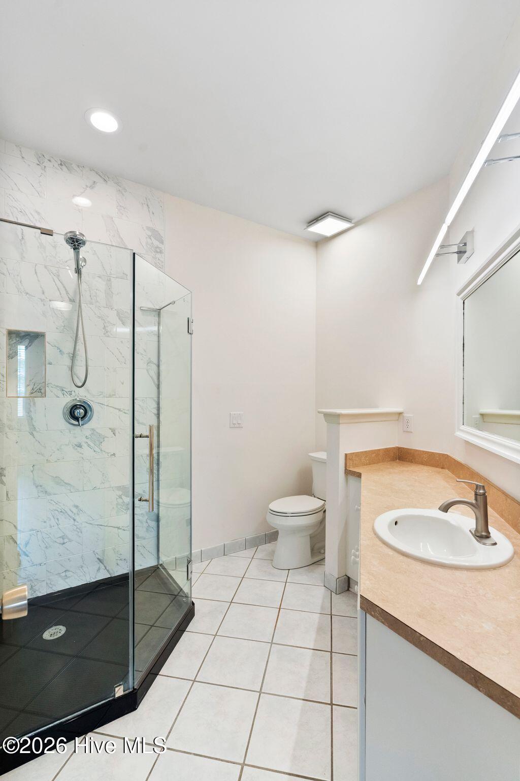 1009 Avenshire Circle Property Photo 25
