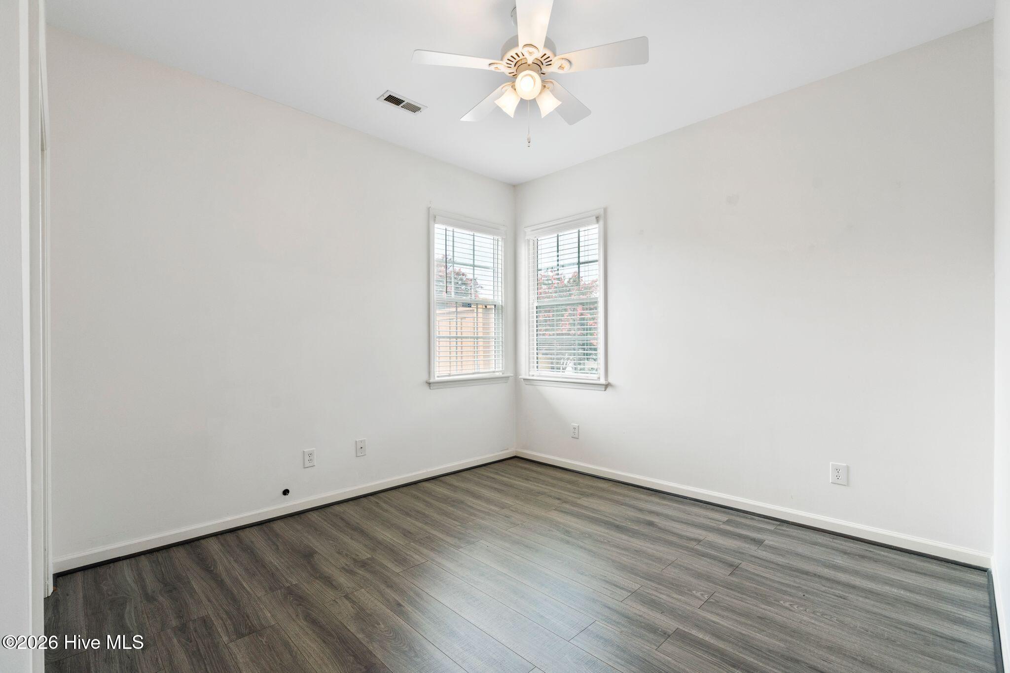 1009 Avenshire Circle Property Photo 27