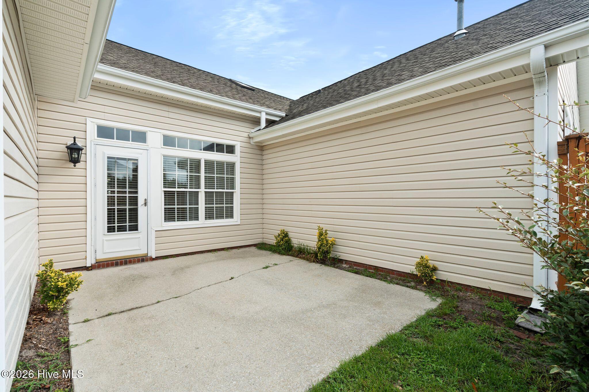 1009 Avenshire Circle Property Photo 33