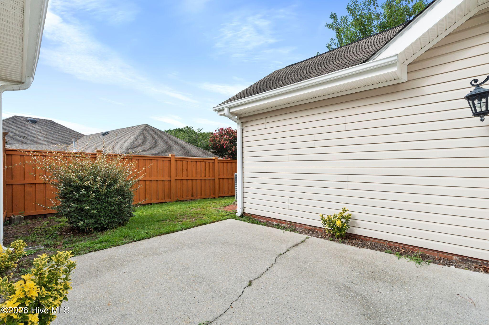 1009 Avenshire Circle Property Photo 34